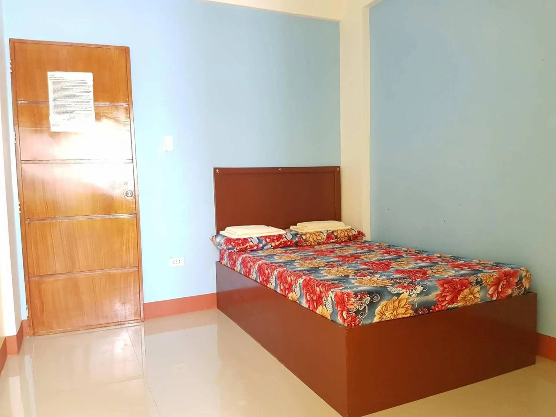 Bed in Mayon Lodging House