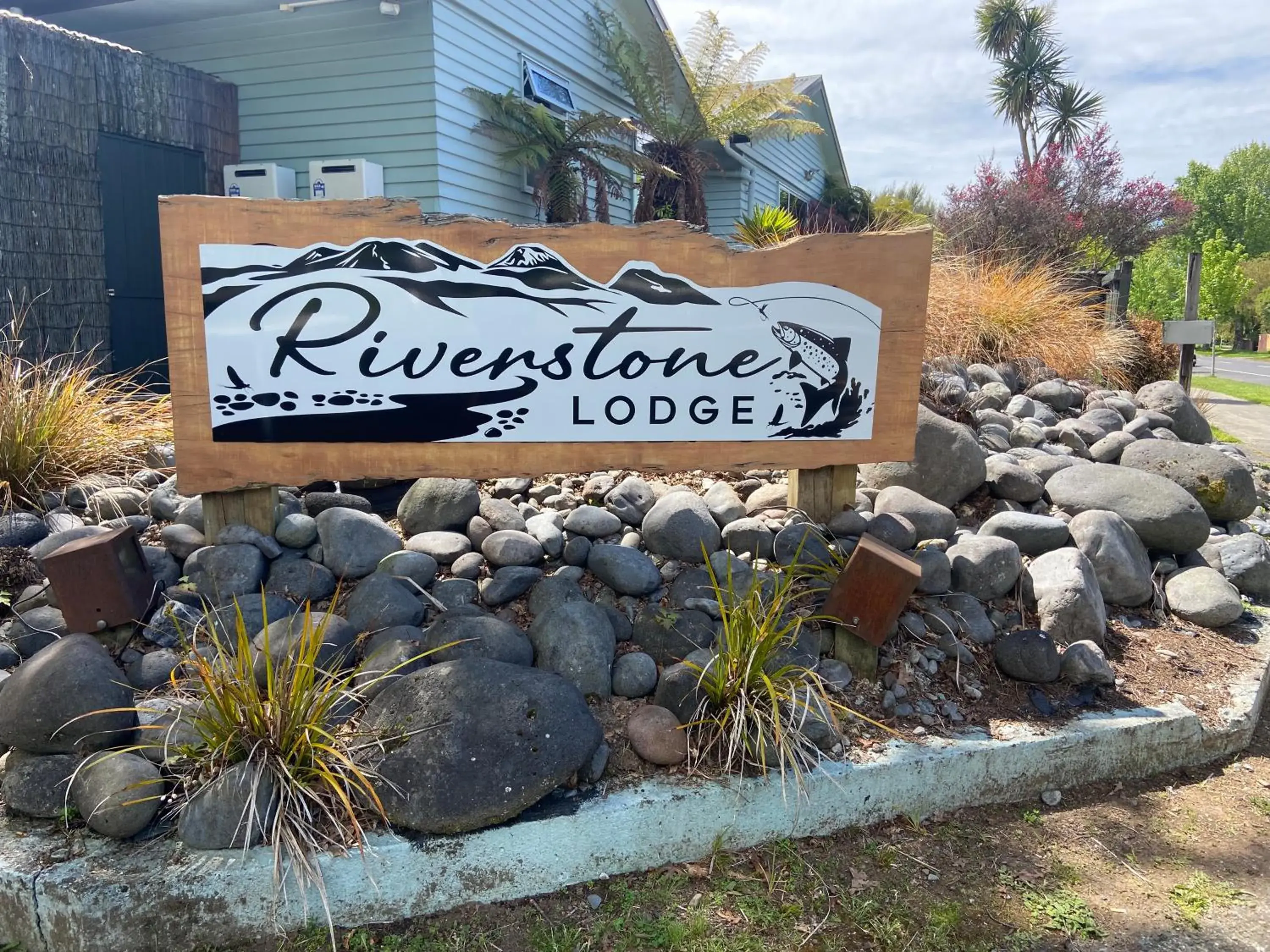 Riverstone Lodge Riverstone Lodge