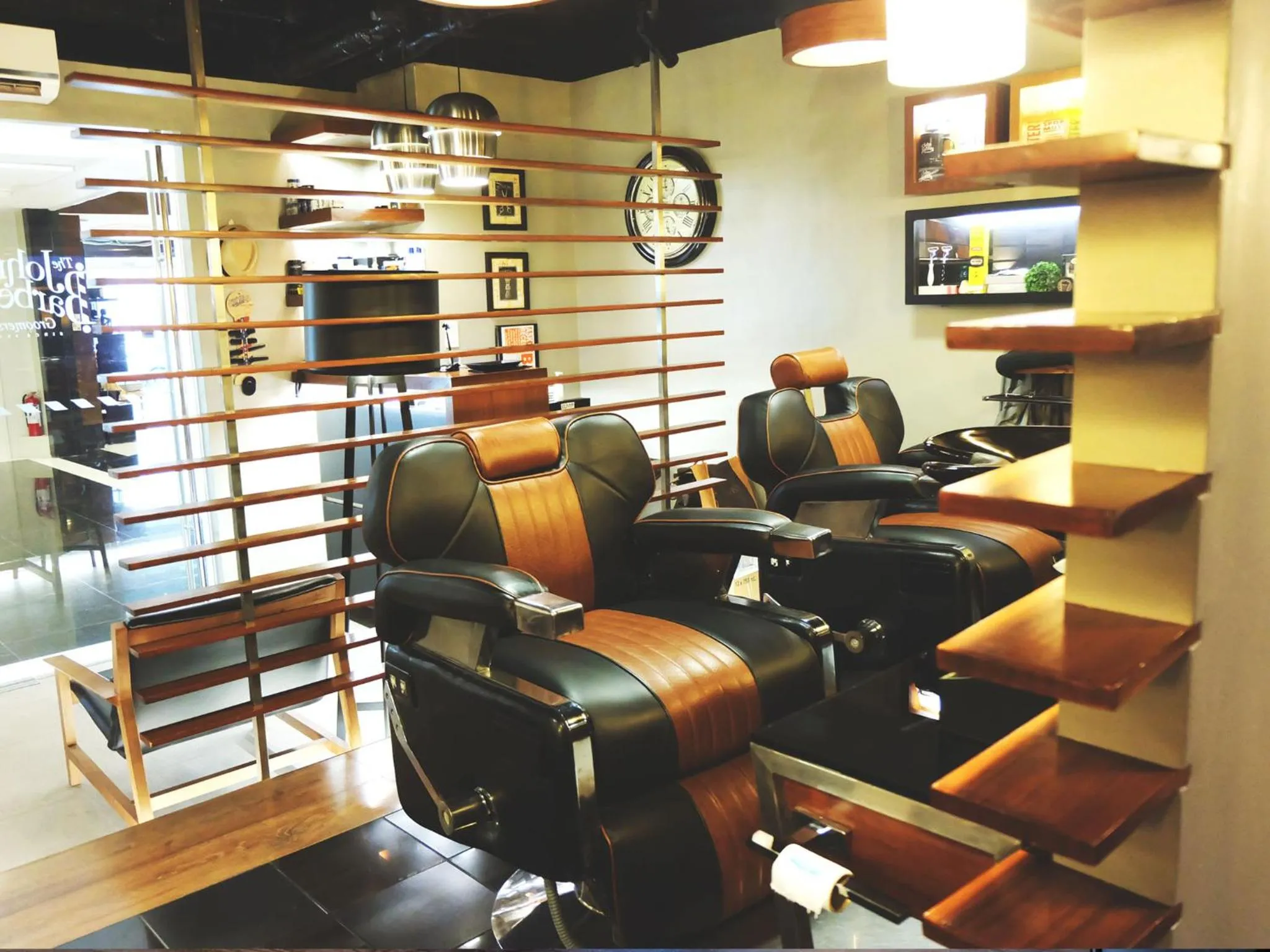 On-site shops in Somerset Millennium Makati