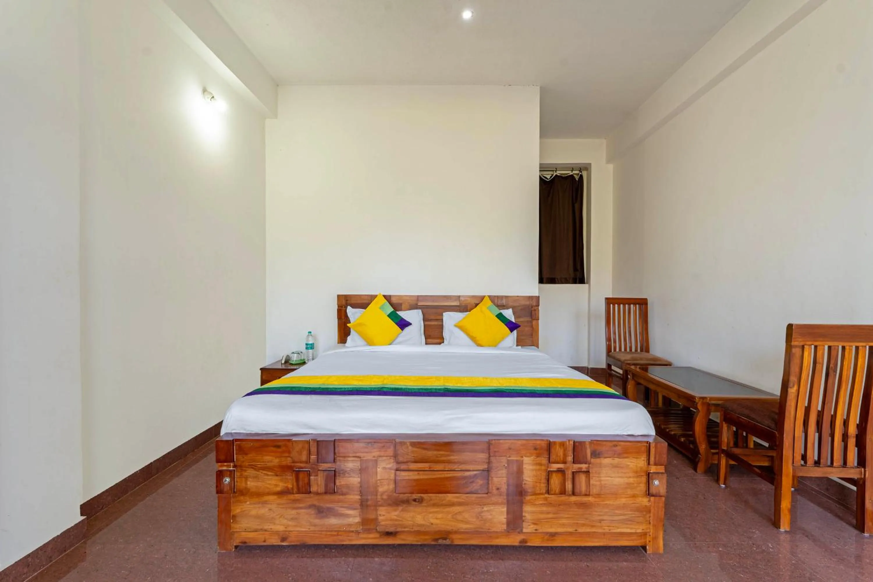 Bedroom, Bed in Itsy Hotels Jammabane Cottage, 5 Minutes To Mountain View Coffee Plantation