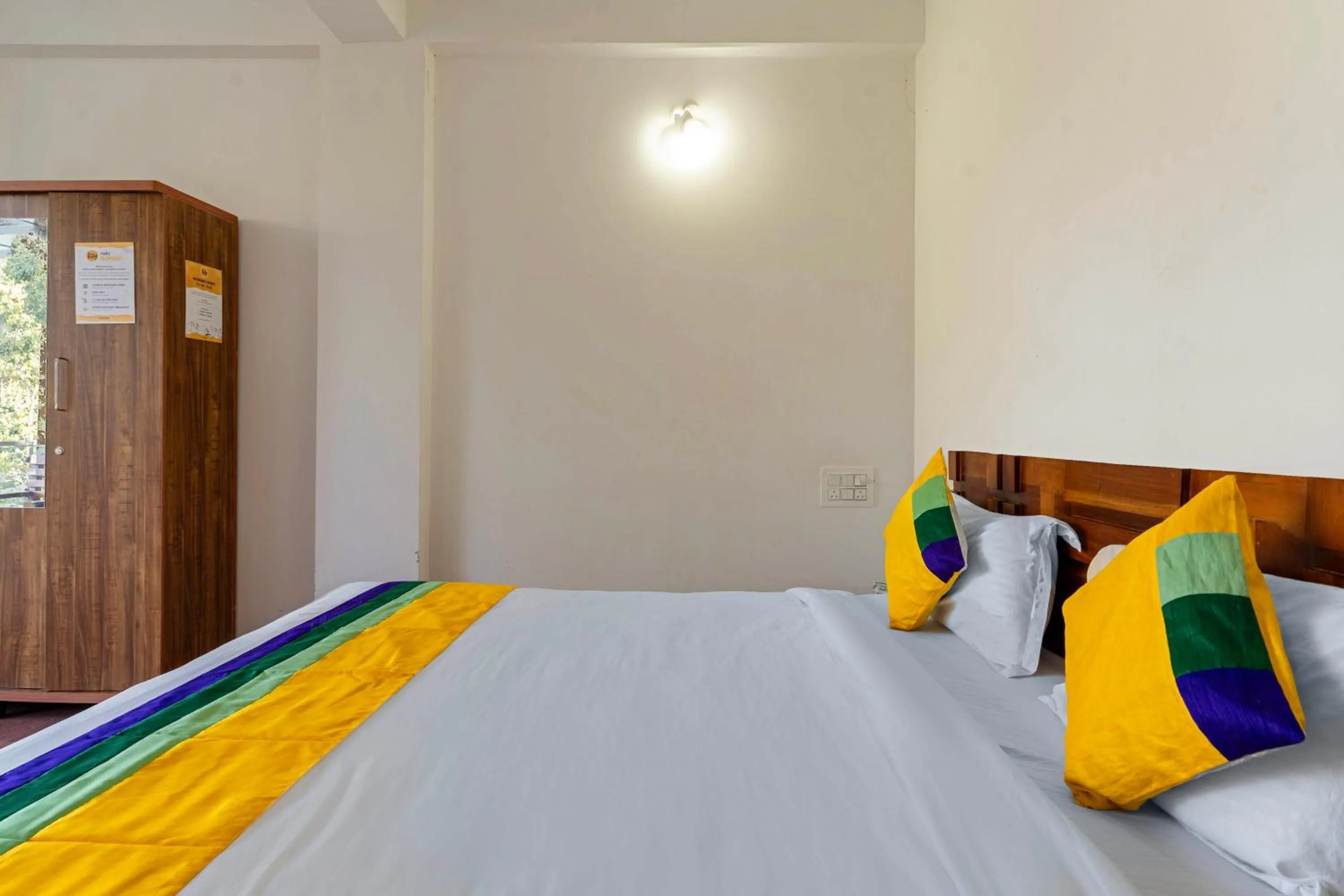 Bedroom, Bed in Itsy Hotels Jammabane Cottage, 5 Minutes To Mountain View Coffee Plantation