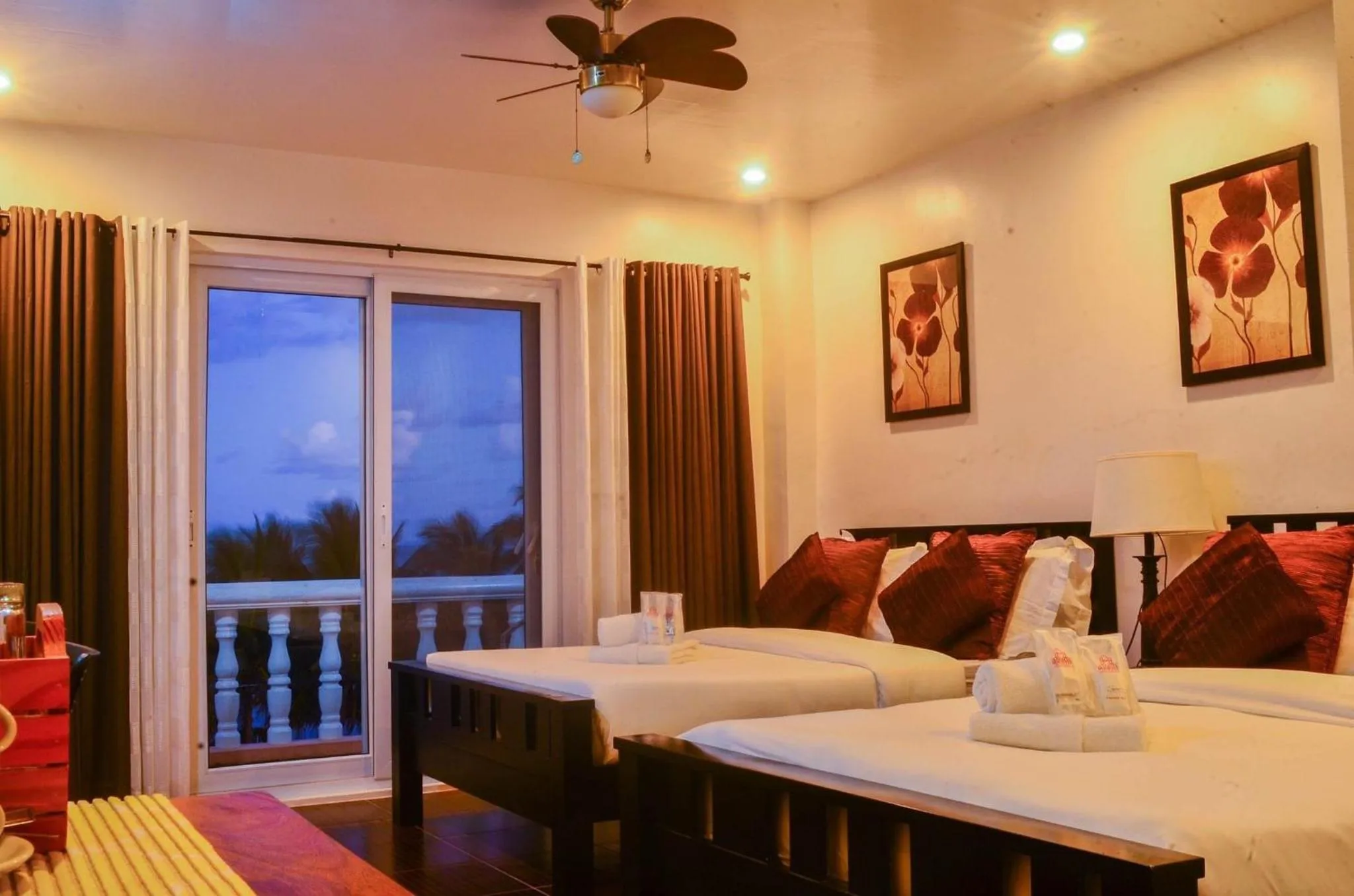 Bed in Amboy Hometel