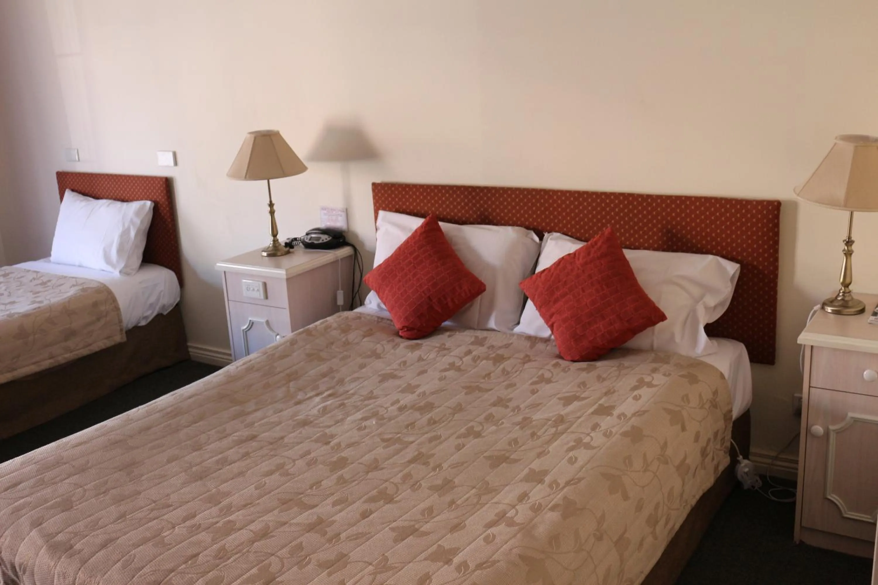 Bed in Bendigo Haymarket Motor Inn