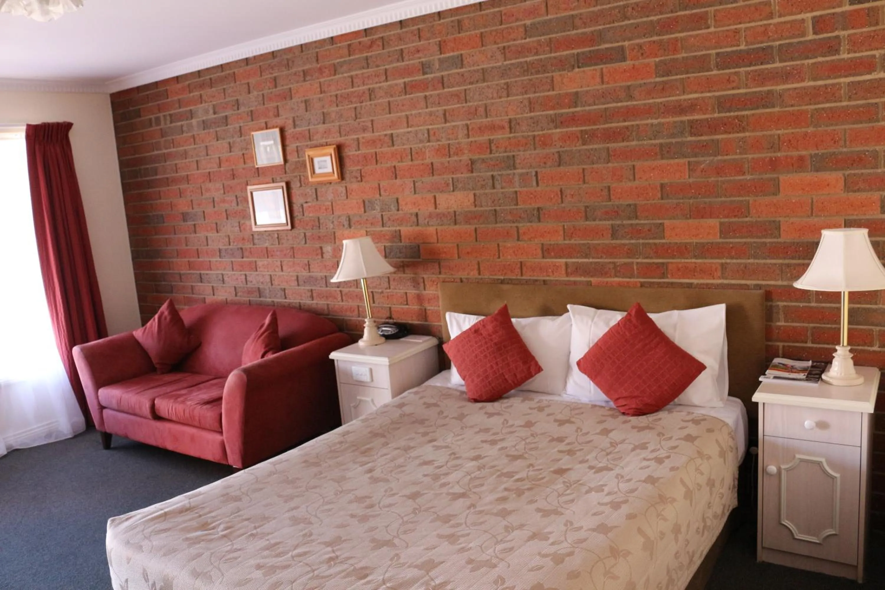 Bed in Bendigo Haymarket Motor Inn