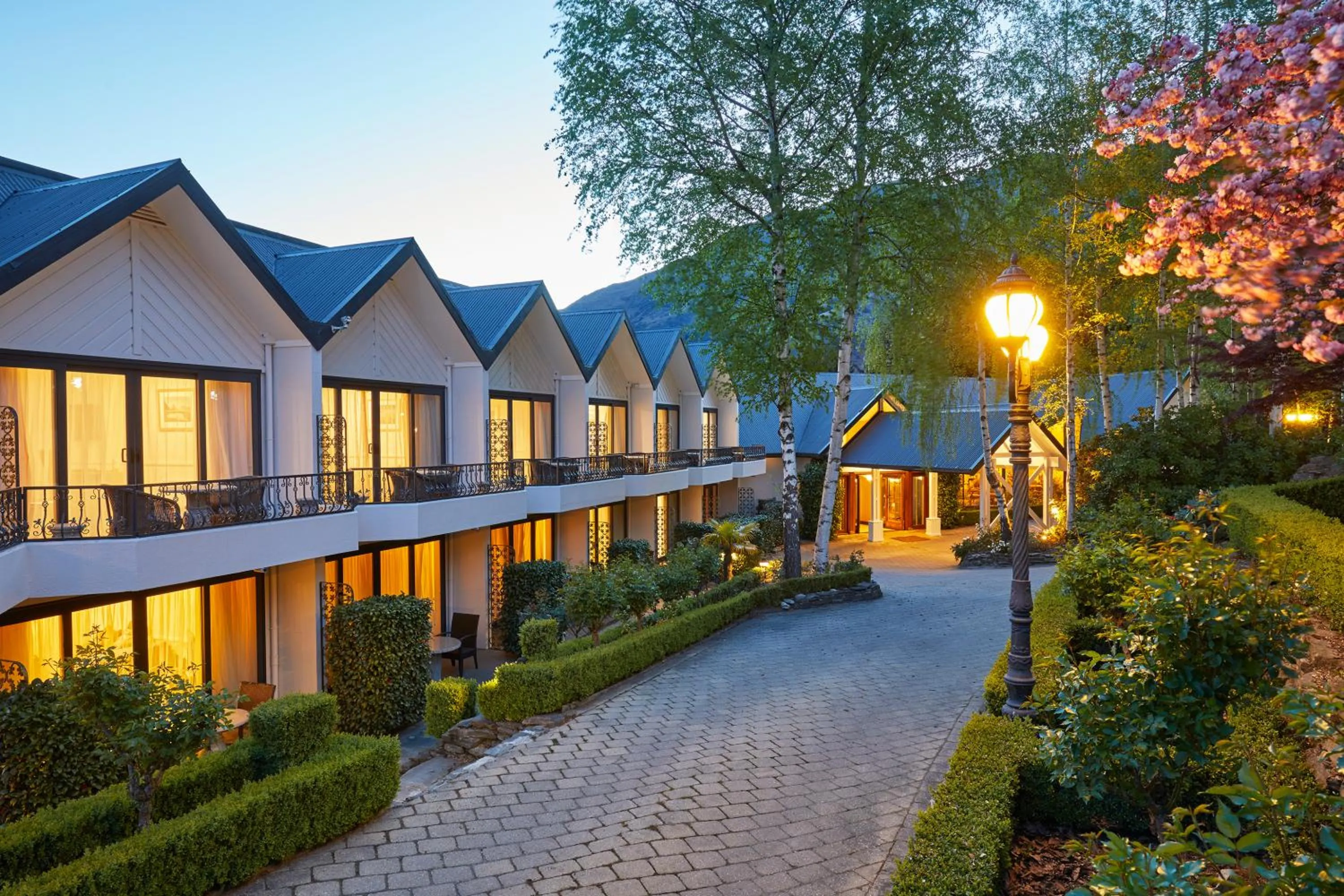 Property building in Nugget Point Hotel