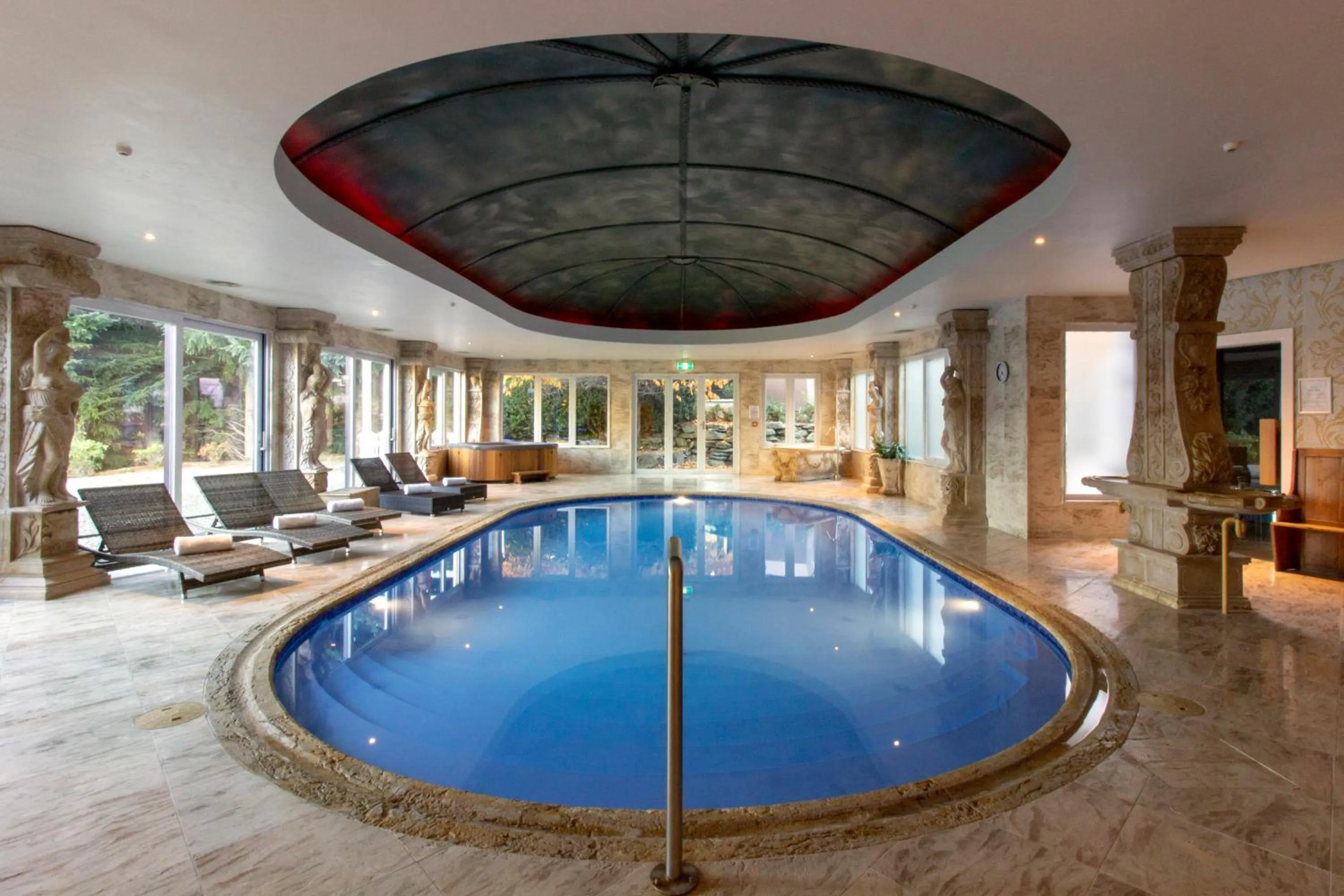 Hot Tub in Nugget Point Hotel