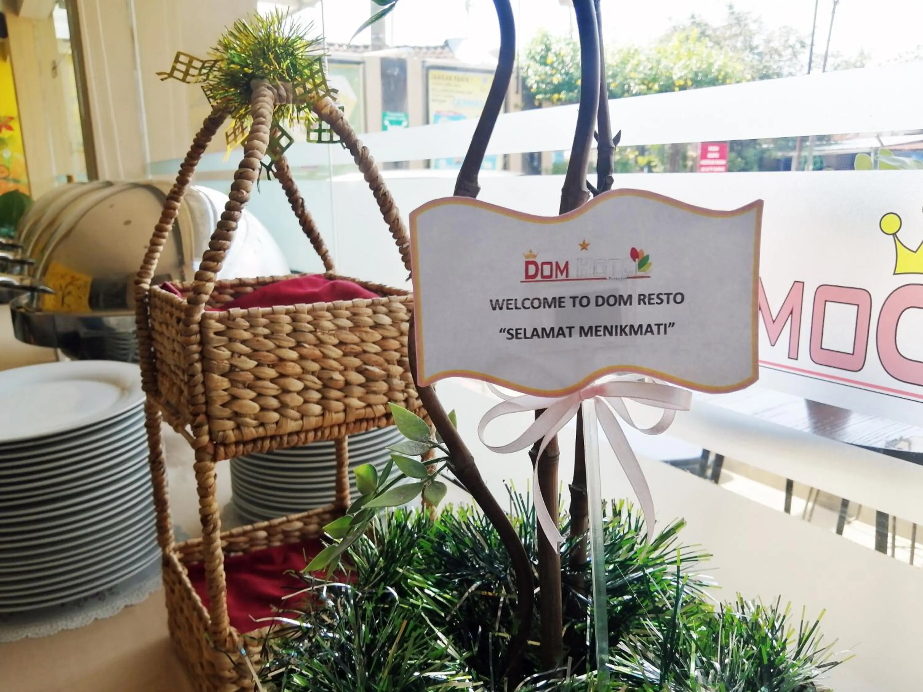 Restaurant/places to eat in DOM Hotel Jogja