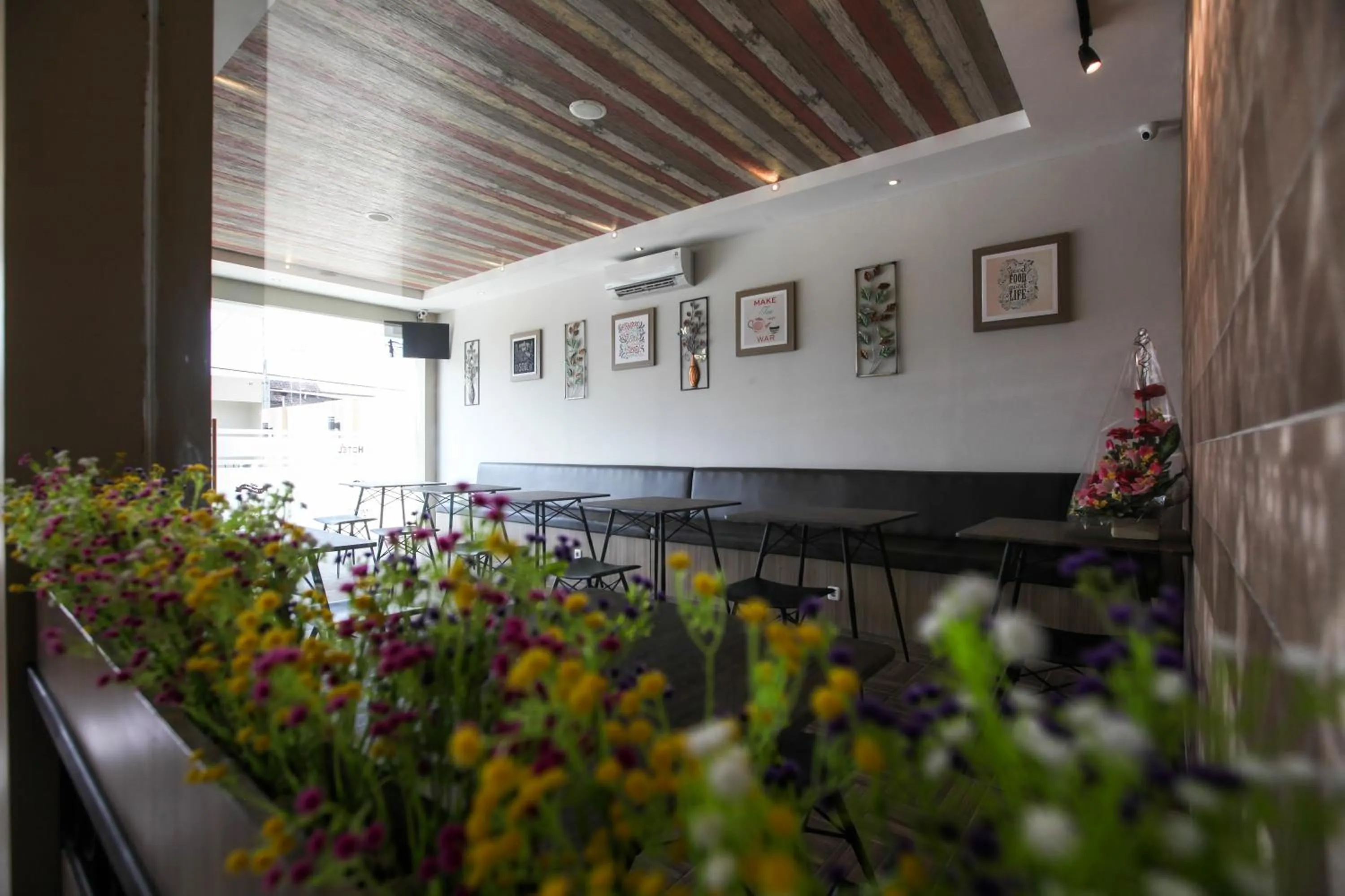 Restaurant/places to eat in DOM Hotel Jogja