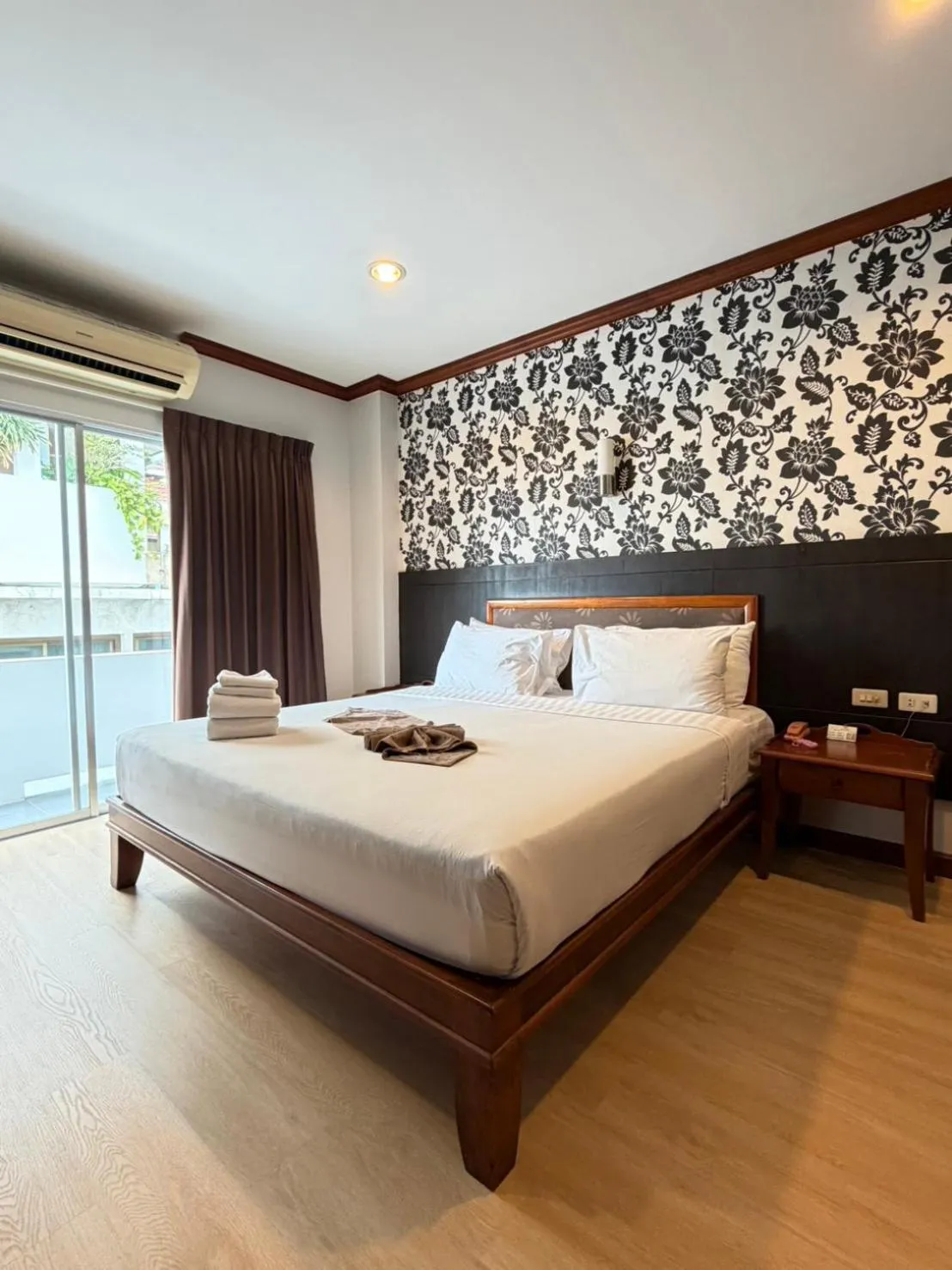 Bed in Inn House- SHA Extra Plus