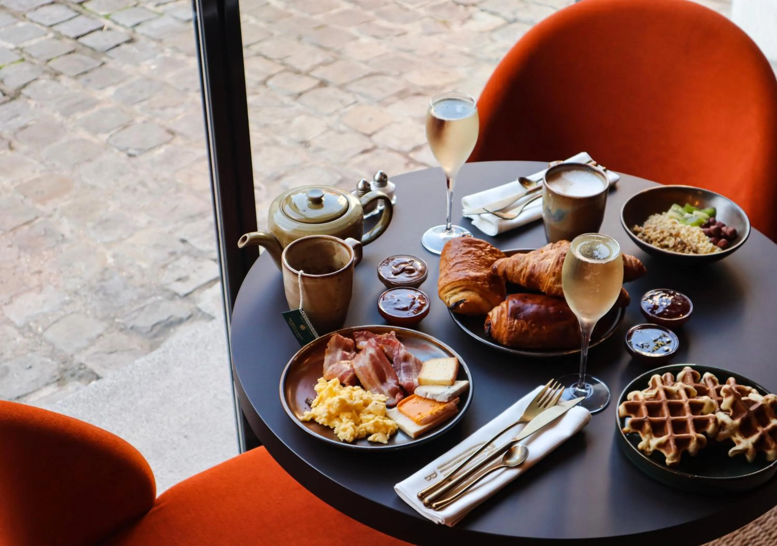 Food and drinks in Boa Hotel - BW Signature Collection - Lille Centre Gares