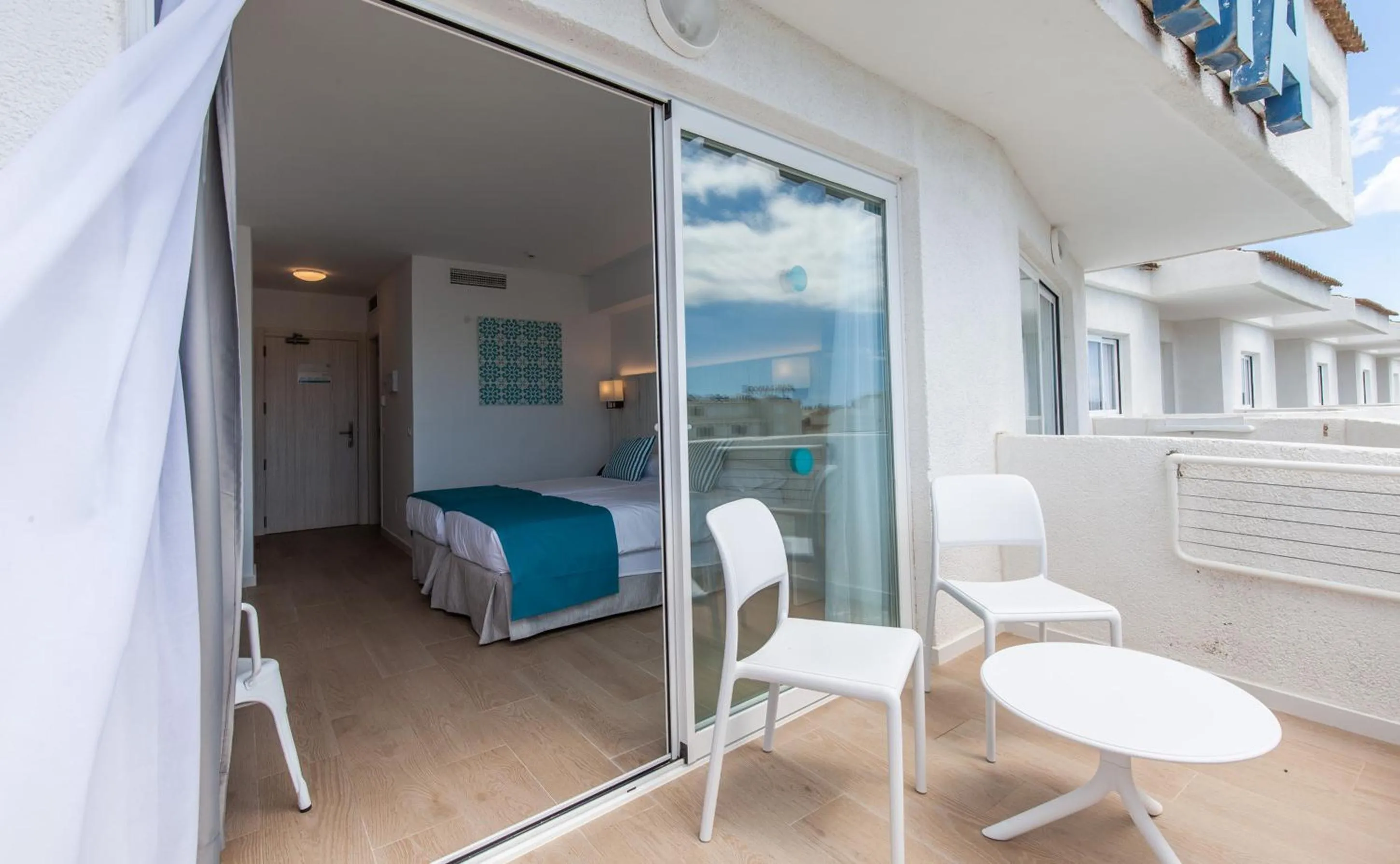 Balcony/Terrace, Bed in BLUESEA Gran Playa