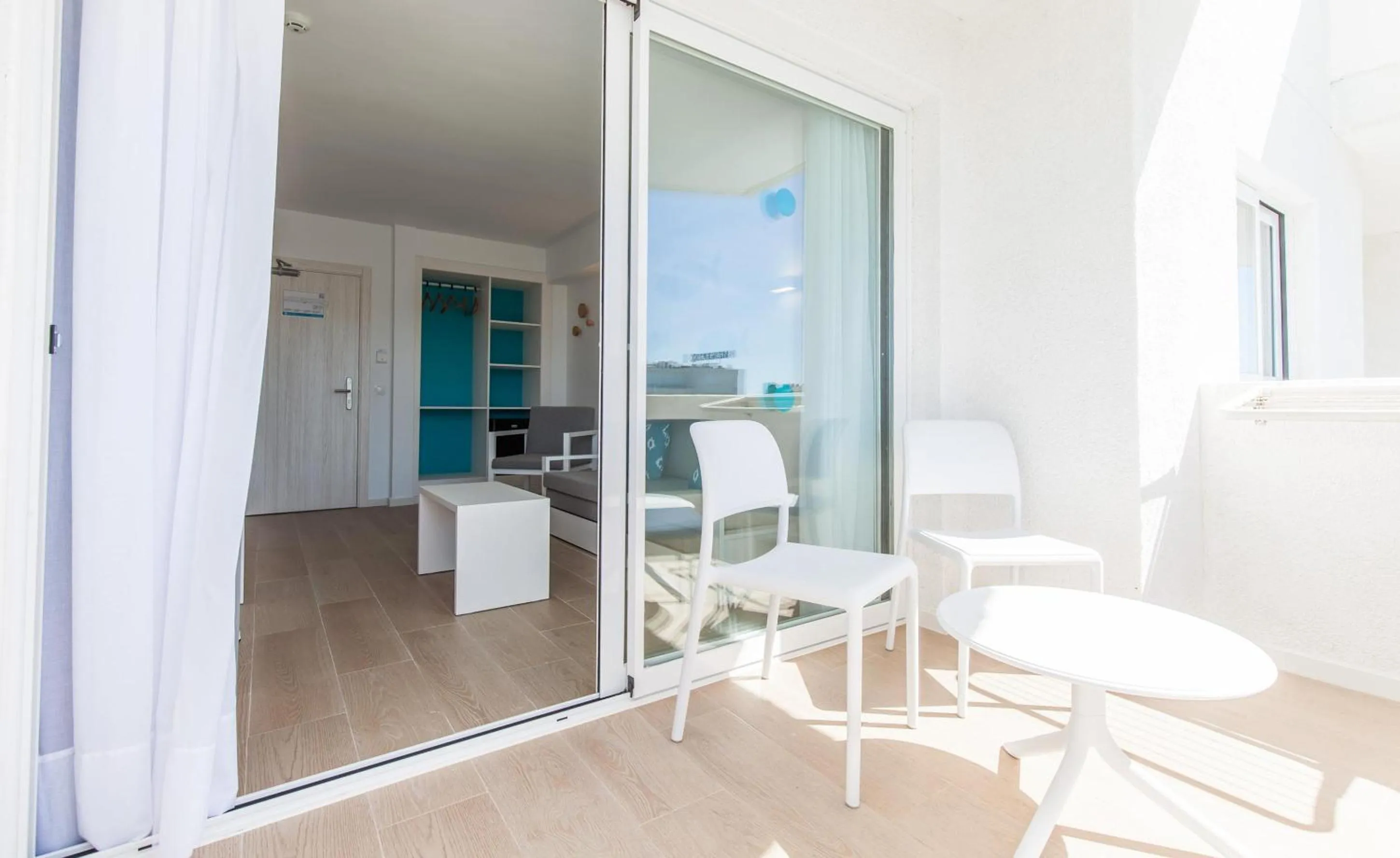 Photo of the whole room in BLUESEA Gran Playa