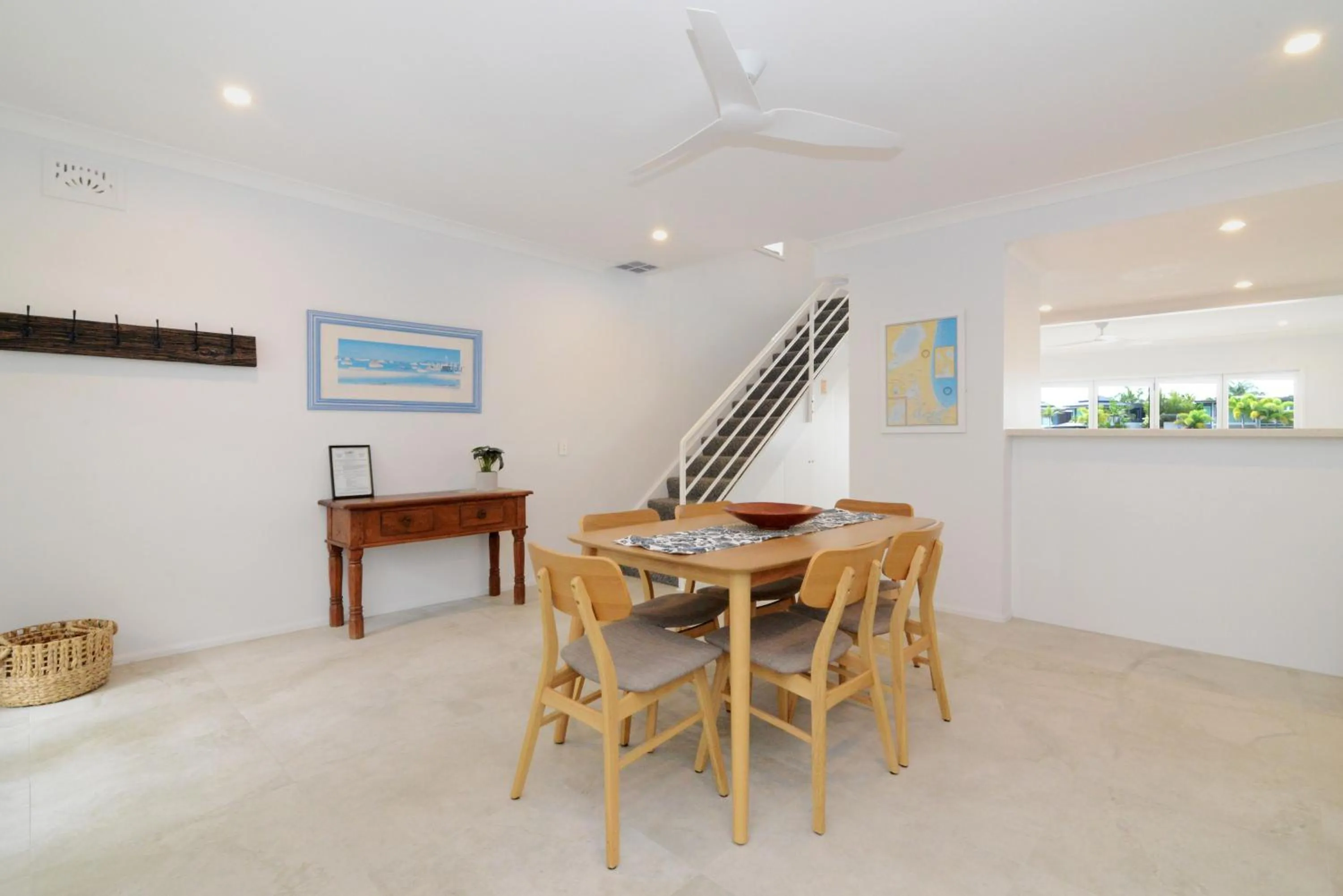 Dining area in Noosa Entrance Waterfront Resort