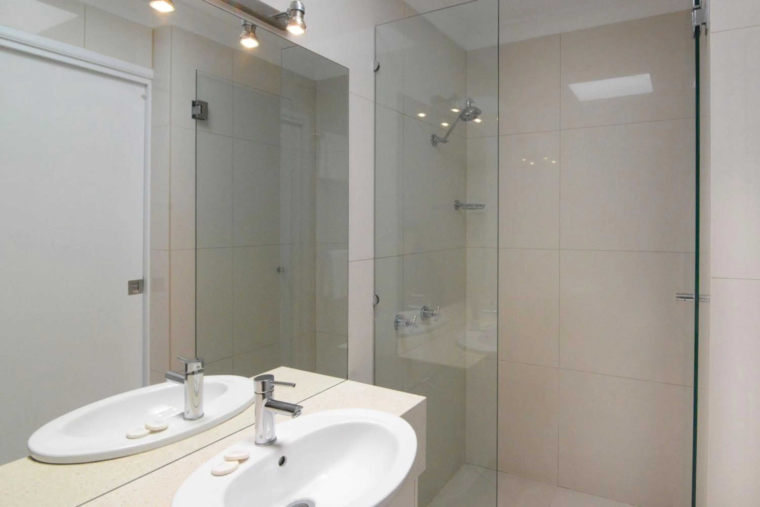 Shower in Noosa Entrance Waterfront Resort