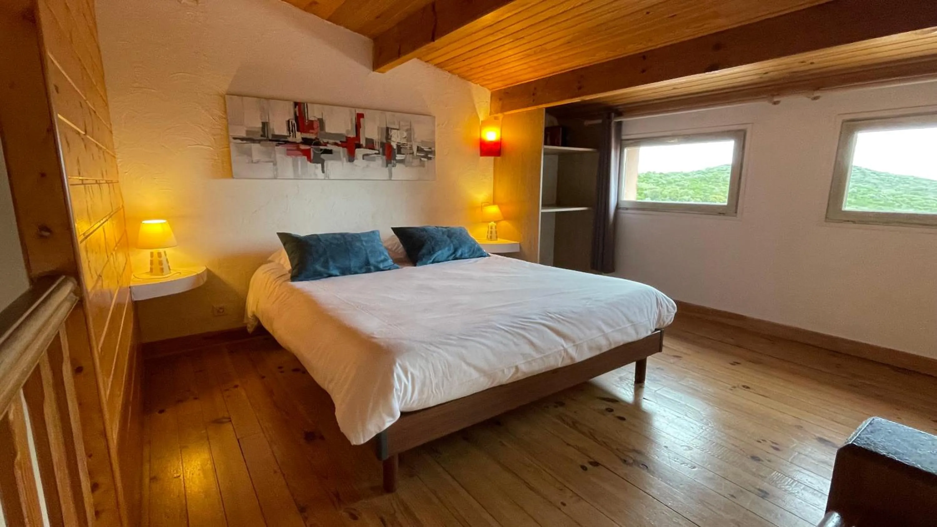 Photo of the whole room, Bed in Résidence U Pirellu