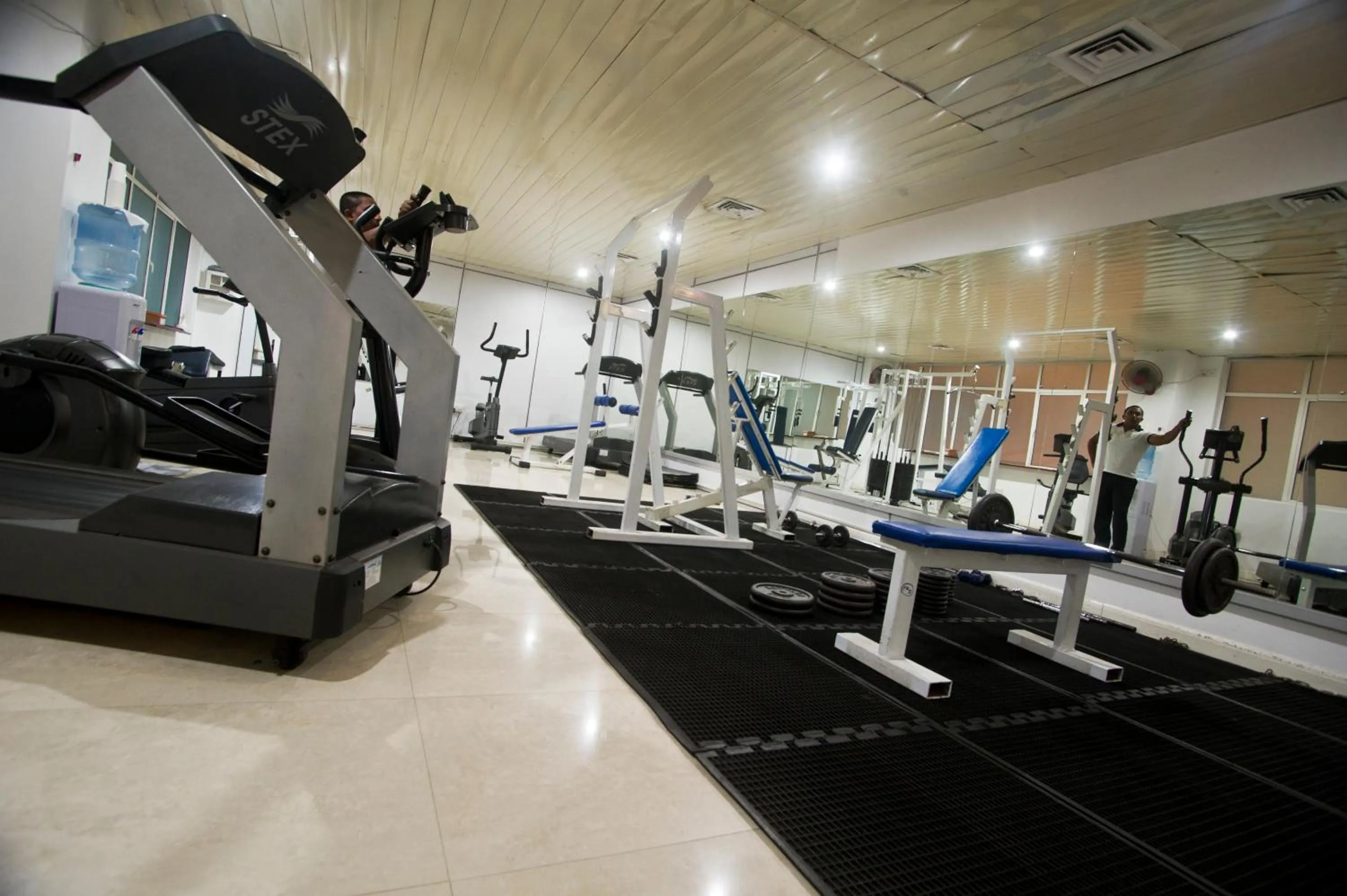 Fitness centre/facilities in Global Towers Hotel & Apartments