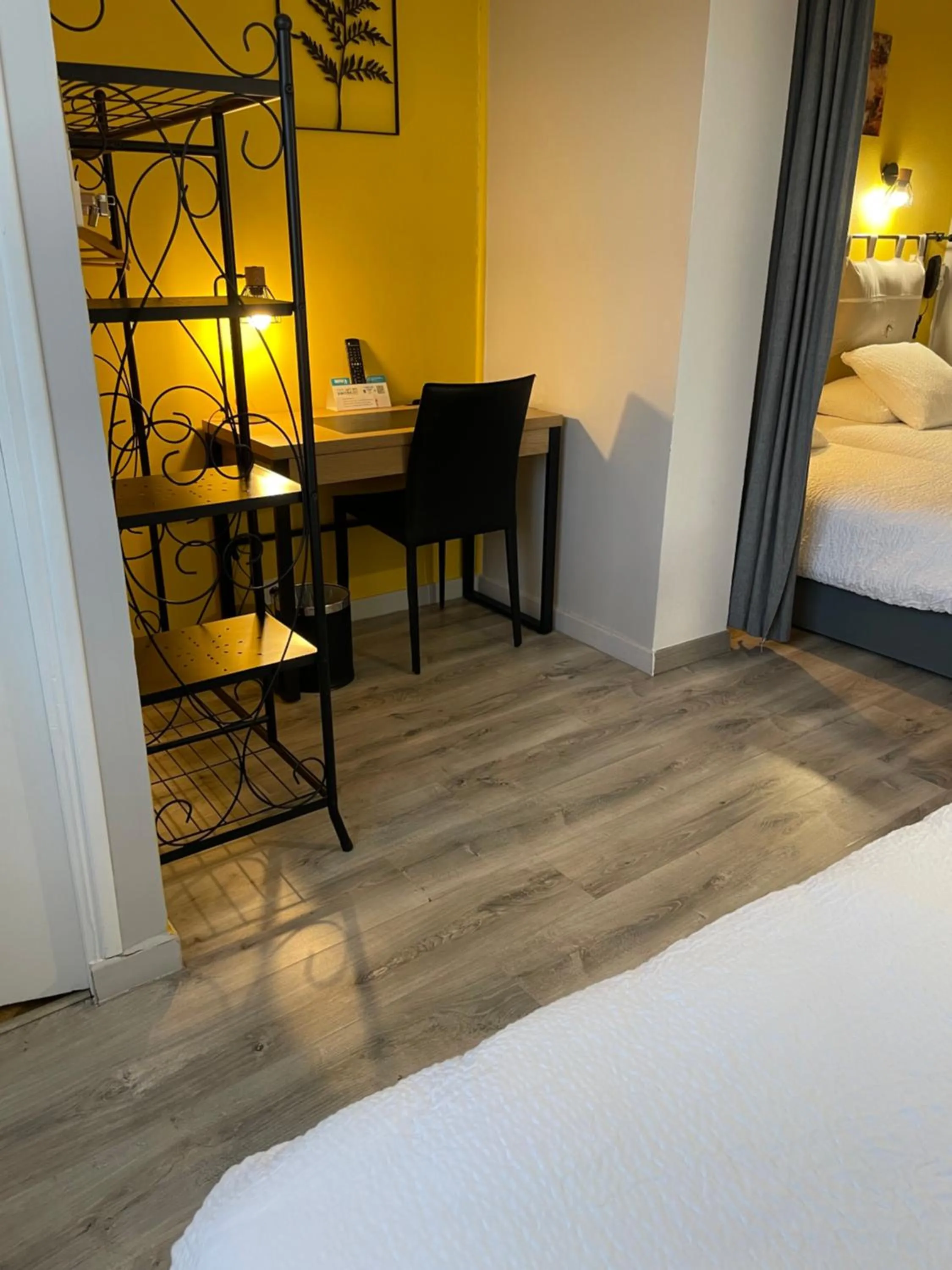 Bedroom, Bed in Logis Hôtel Le Clement V