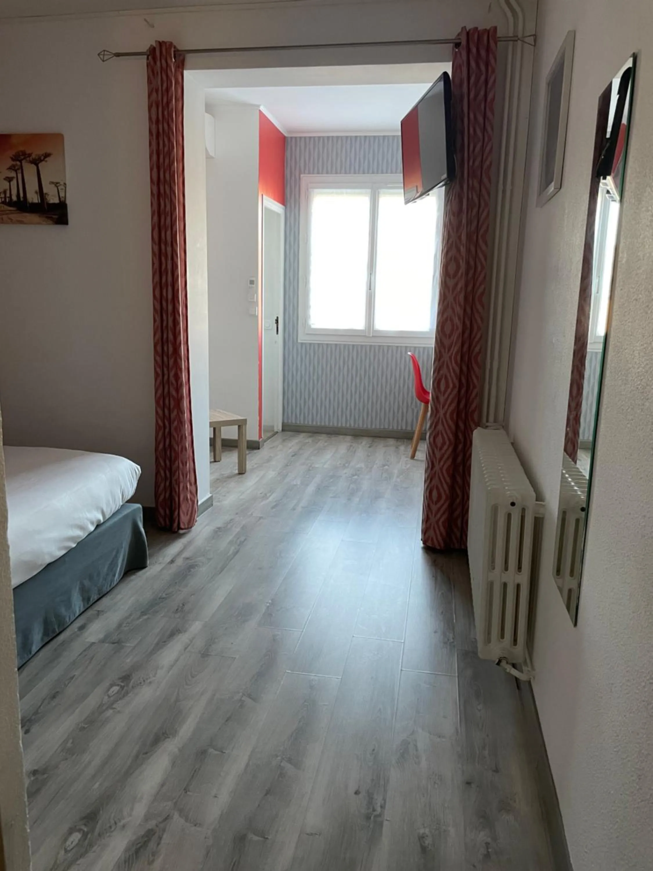 Bedroom, Bed in Logis Hôtel Le Clement V