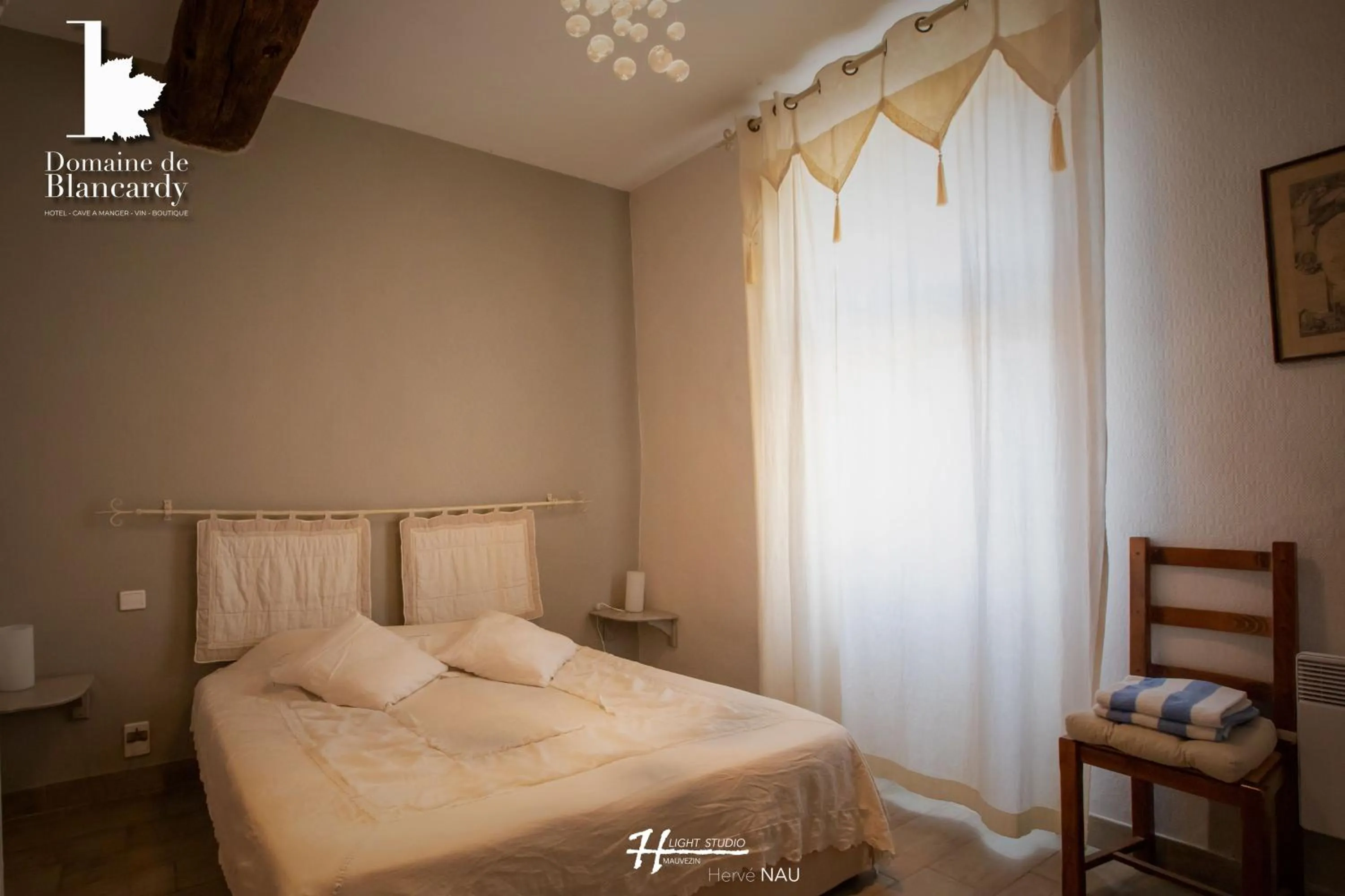 Bedroom, Bed in Domaine De Blancardy