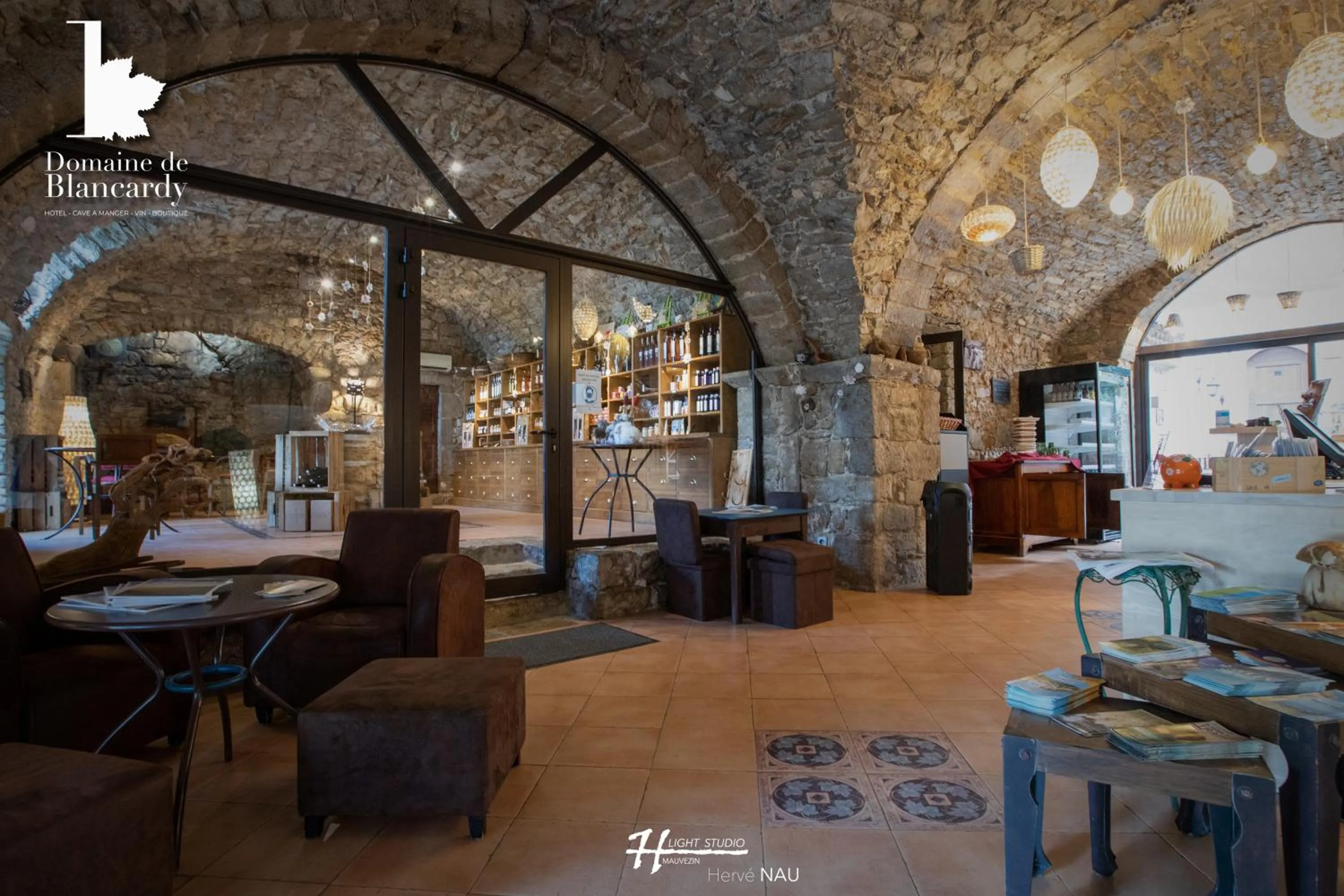 On-site shops in Domaine De Blancardy