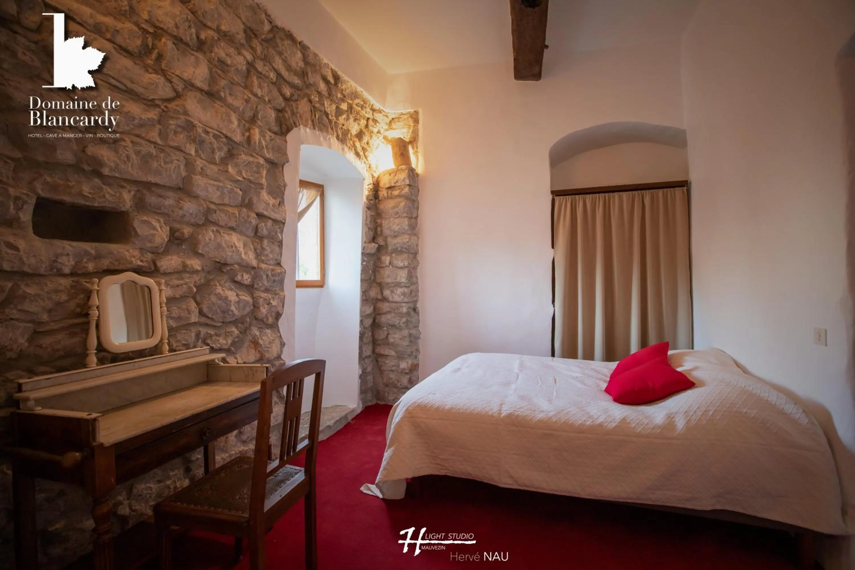 Bedroom, Bed in Domaine De Blancardy