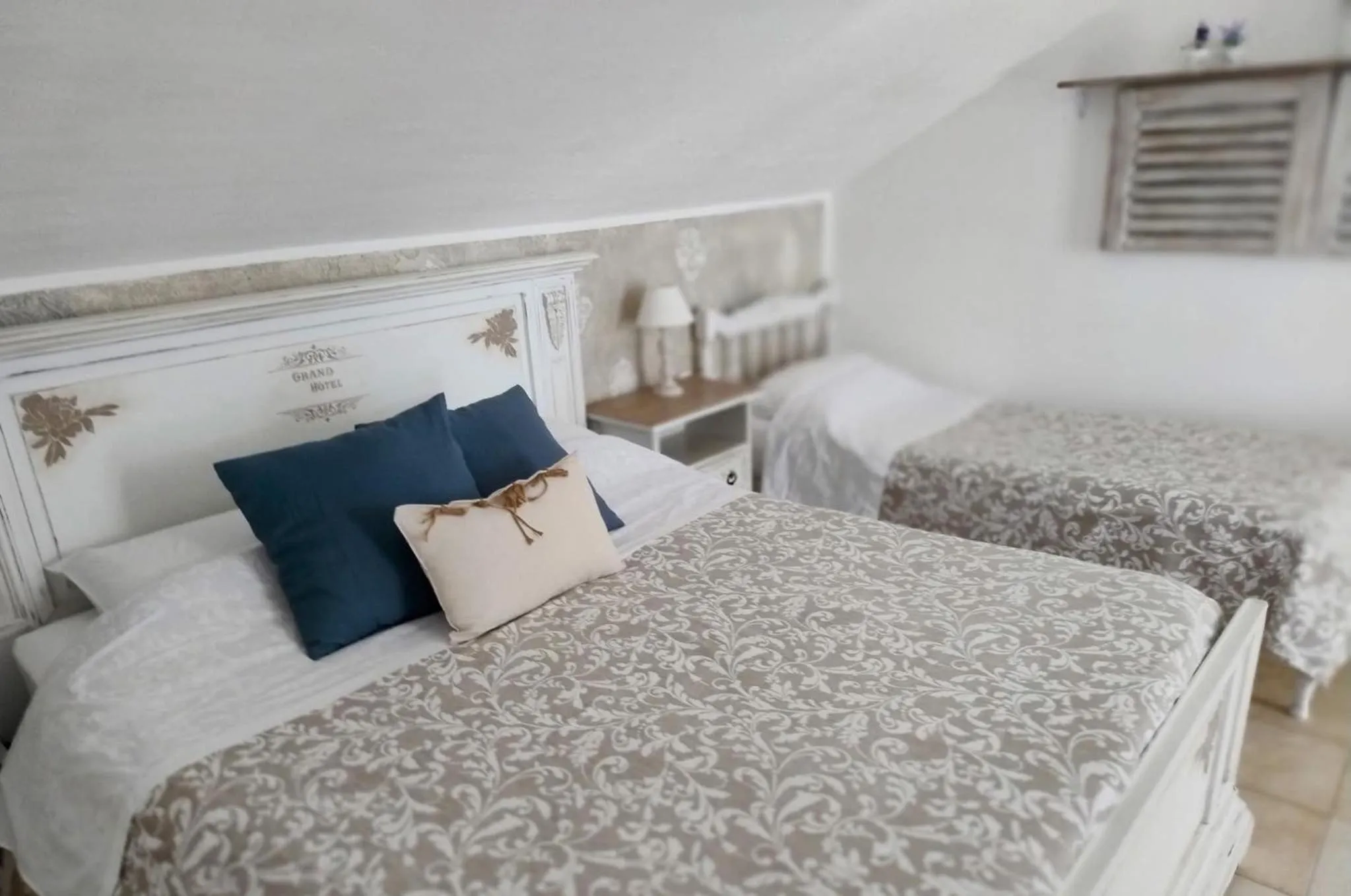 Bed in Grotta dei Puntali B&B