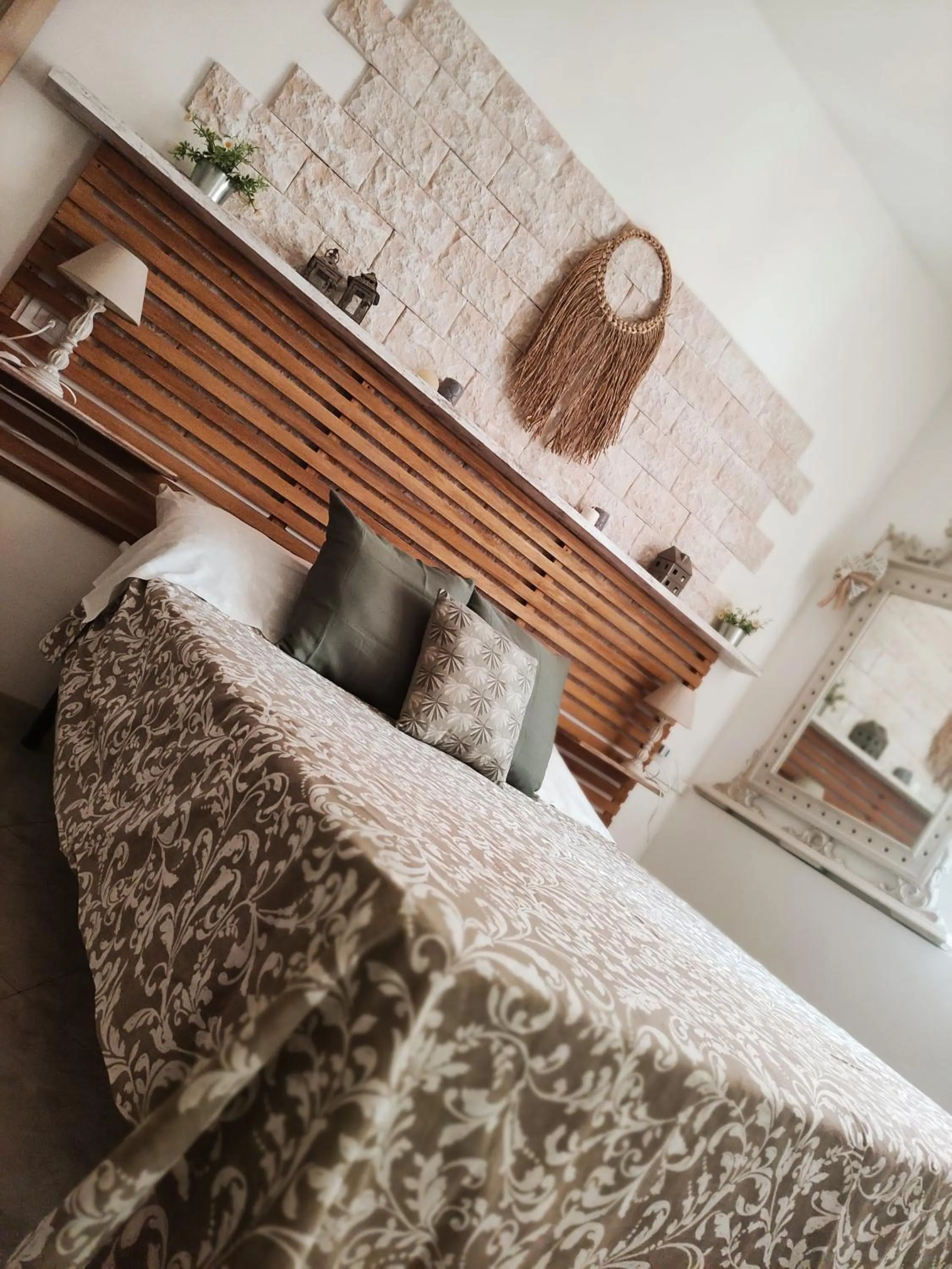 Bed in Grotta dei Puntali B&B