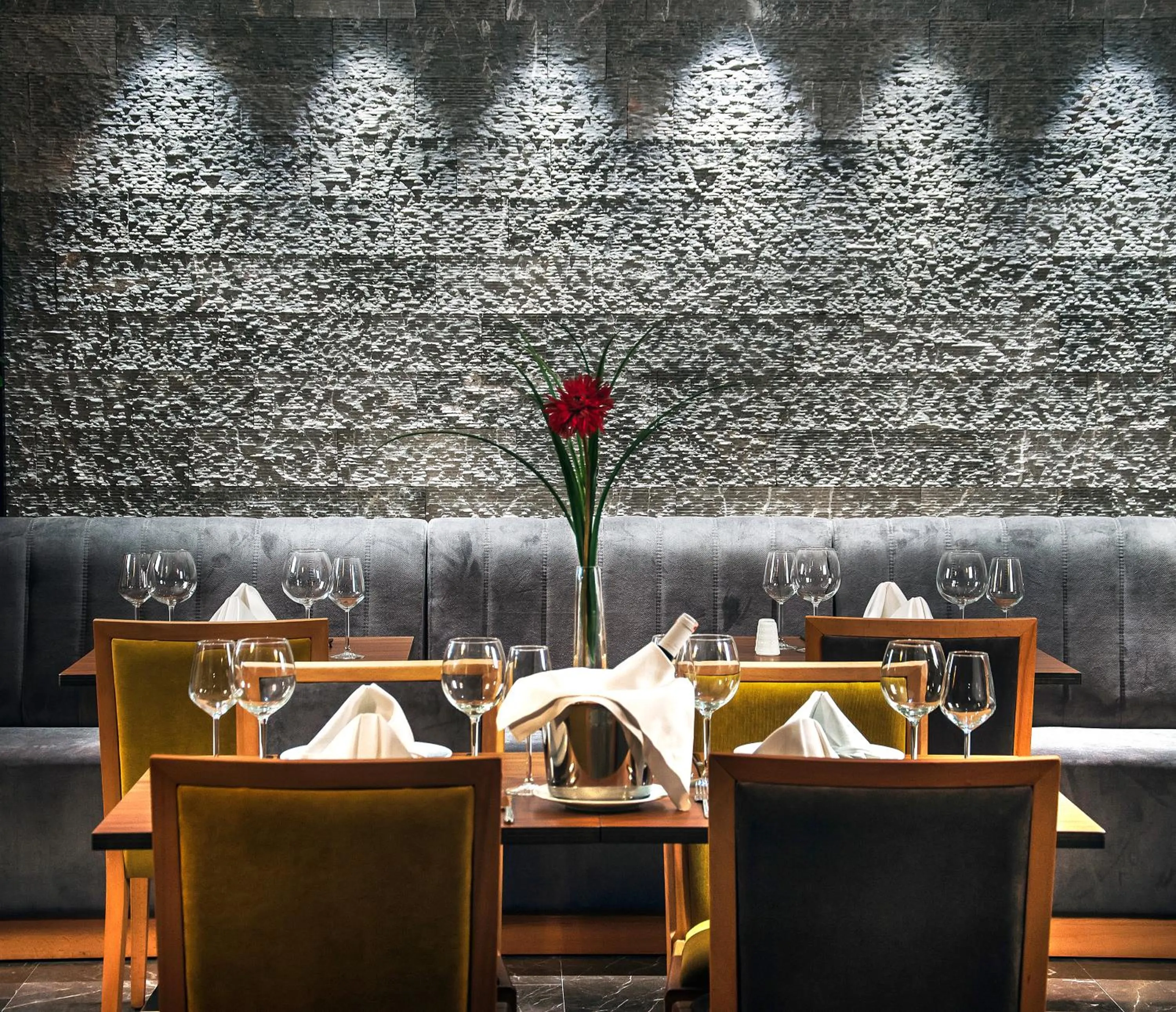 Restaurant/places to eat in Ilayda Avantgarde Hotel