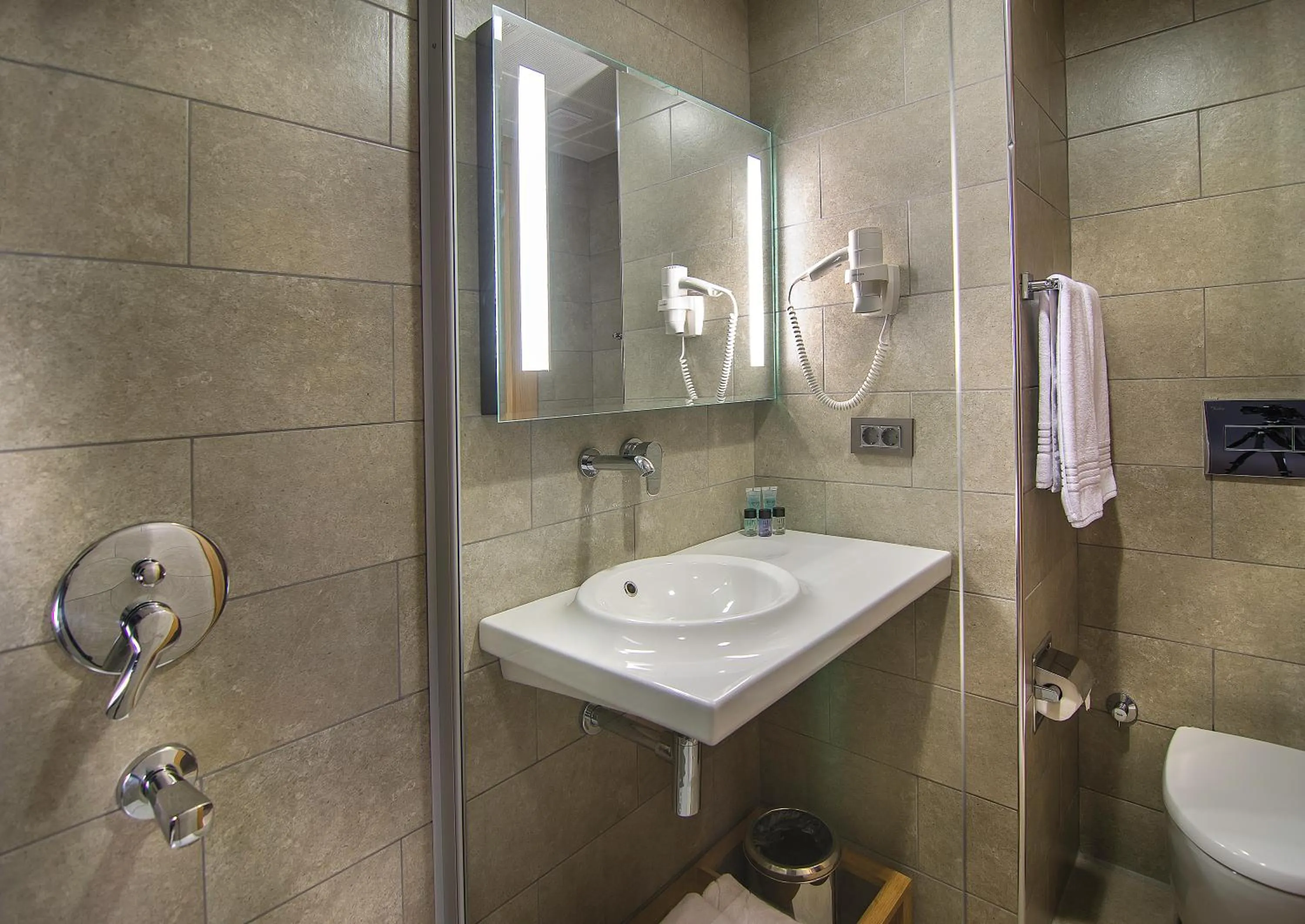 Toilet in Ilayda Avantgarde Hotel