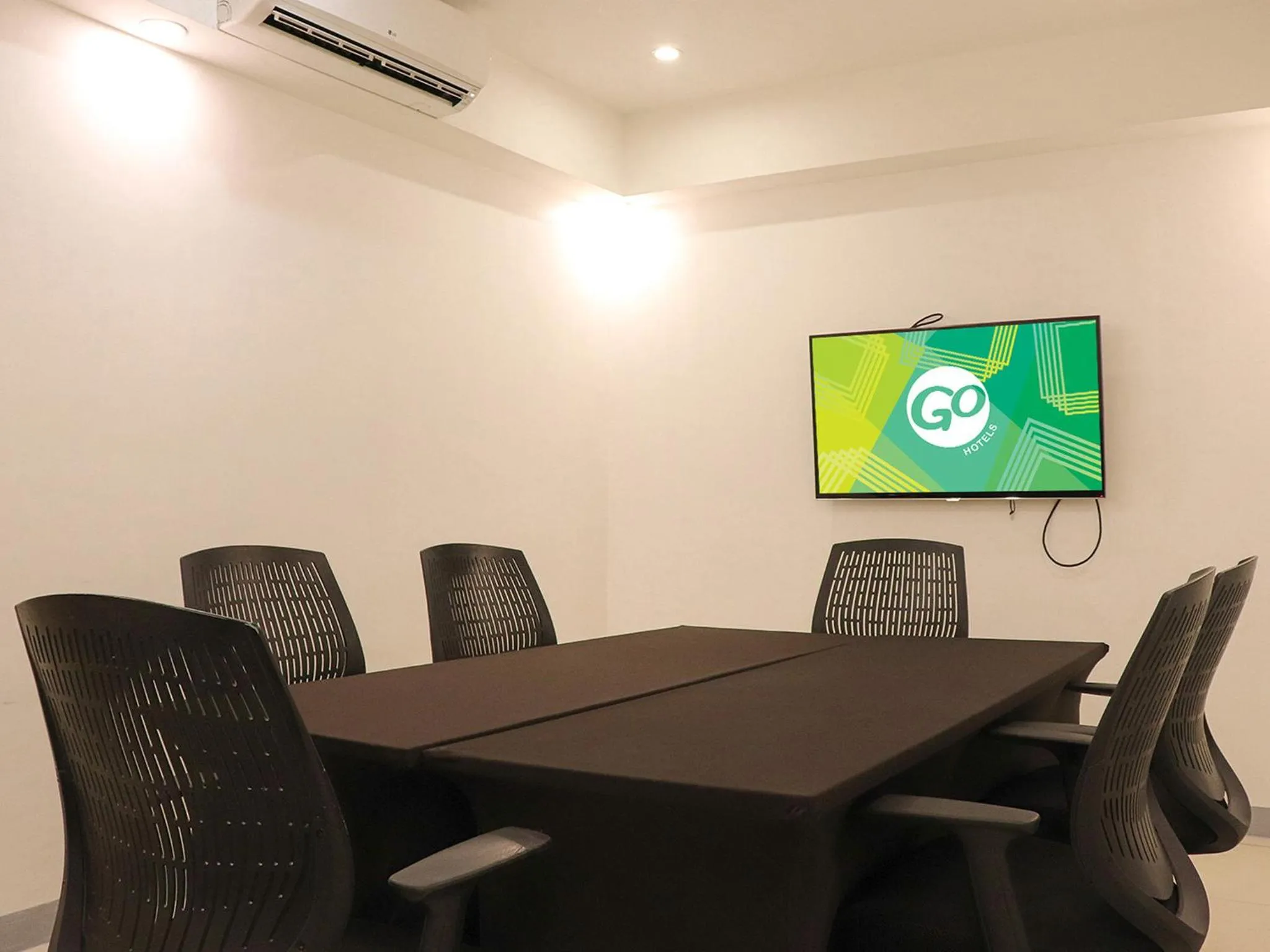Meeting/conference room in Go Hotels Ermita, Manila