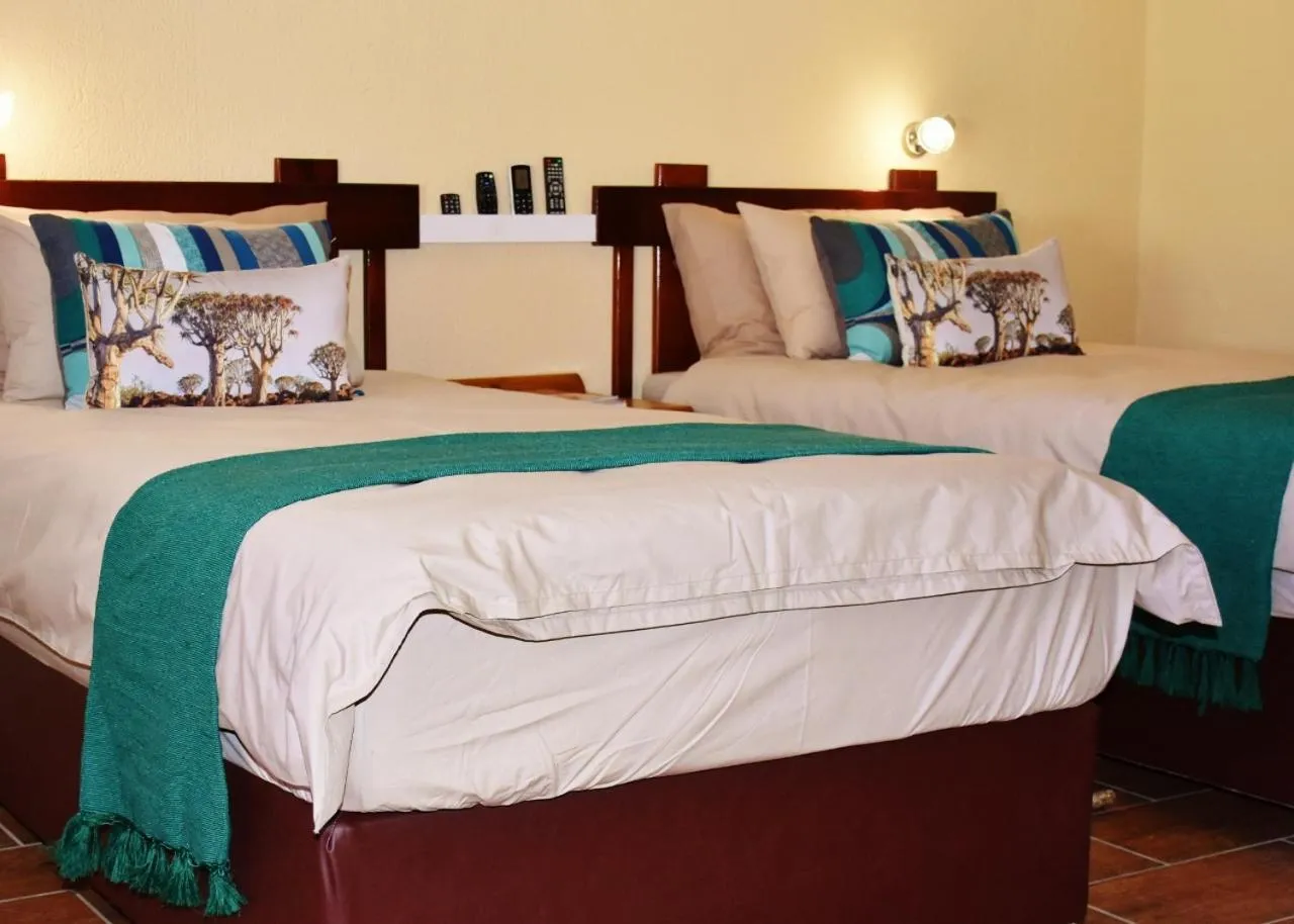 Photo of the whole room, Bed in Kamaku Guesthouse cc