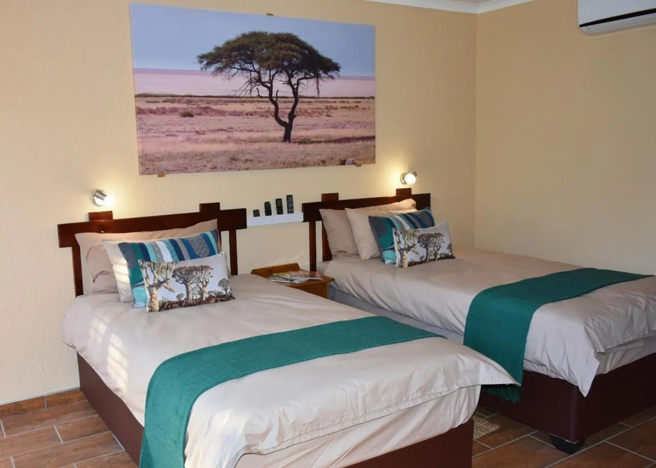 Photo of the whole room, Bed in Kamaku Guesthouse cc