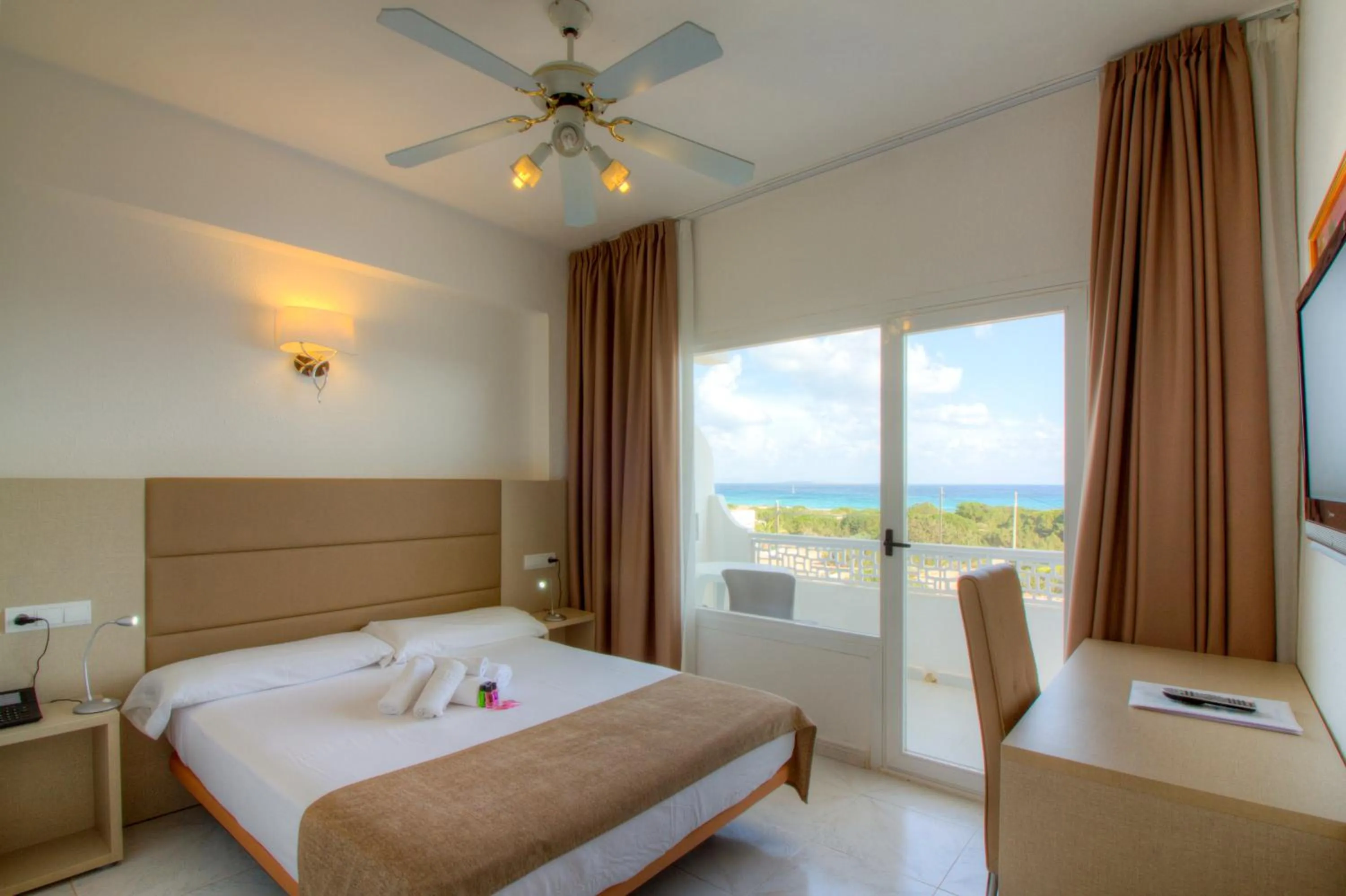 Bedroom, Bed in Lago Playa