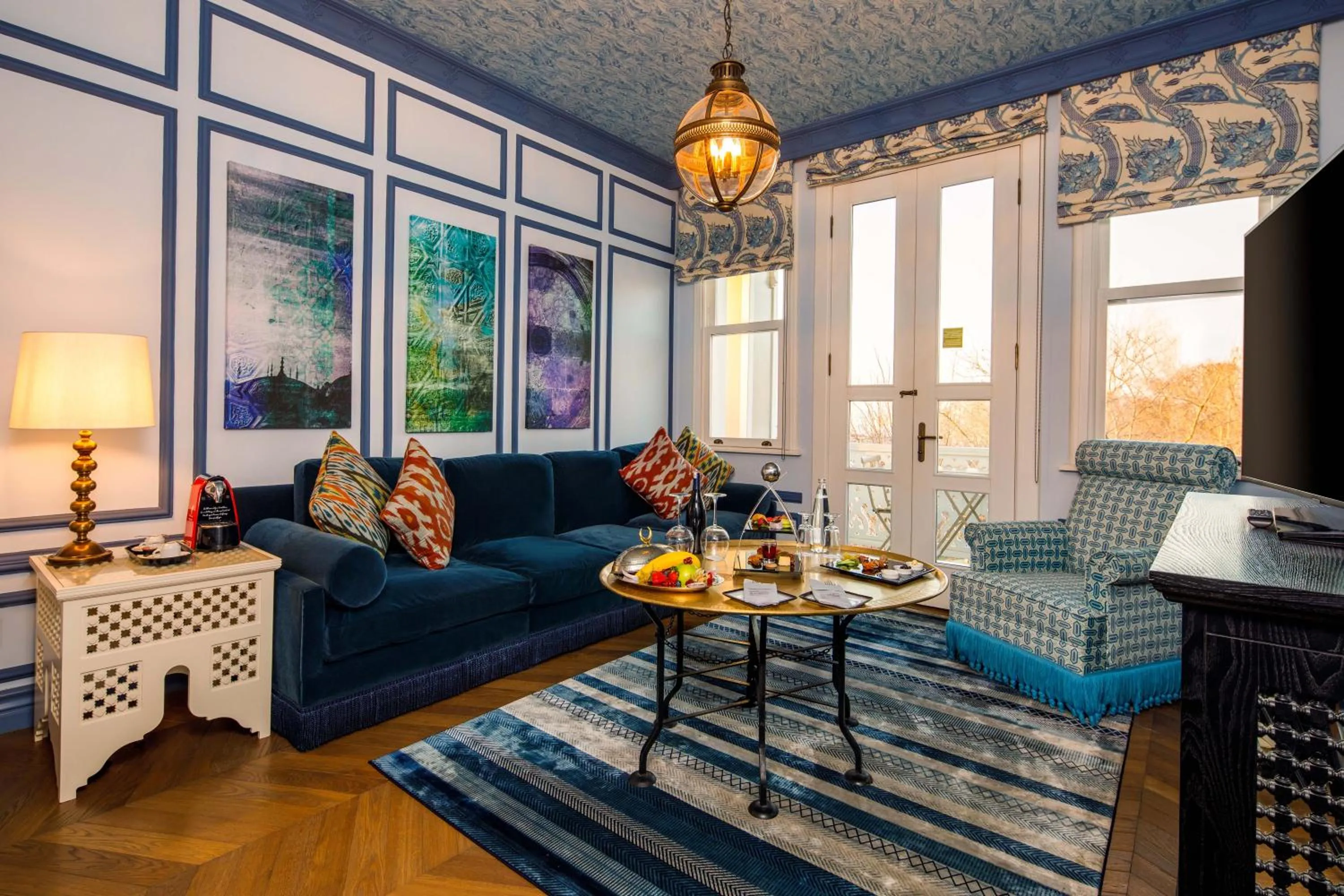 Living room in Hagia Sofia Mansions Istanbul, Curio Collection by Hilton