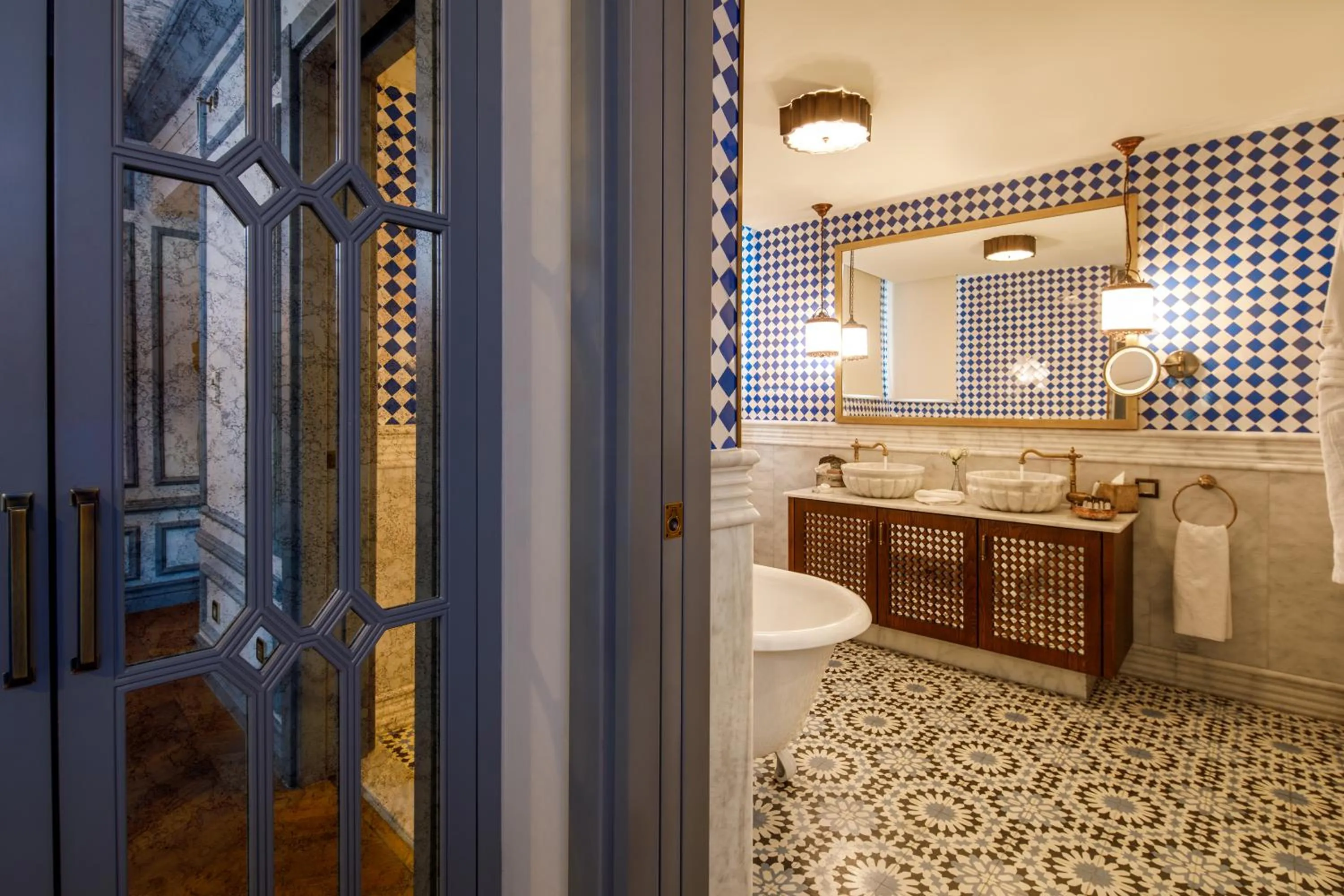 Bathroom in Hagia Sofia Mansions Istanbul, Curio Collection by Hilton