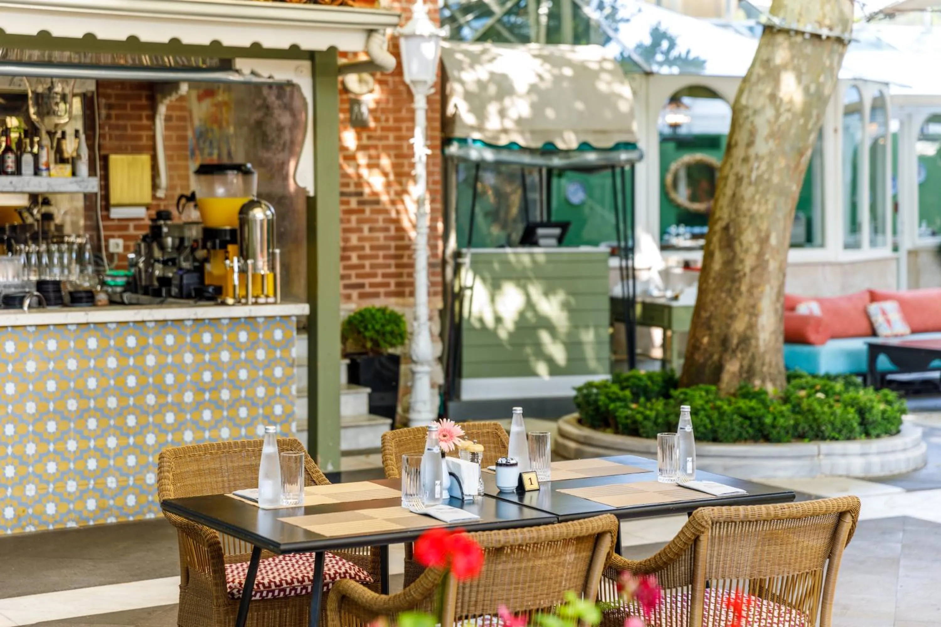 Restaurant/places to eat in Hagia Sofia Mansions Istanbul, Curio Collection by Hilton