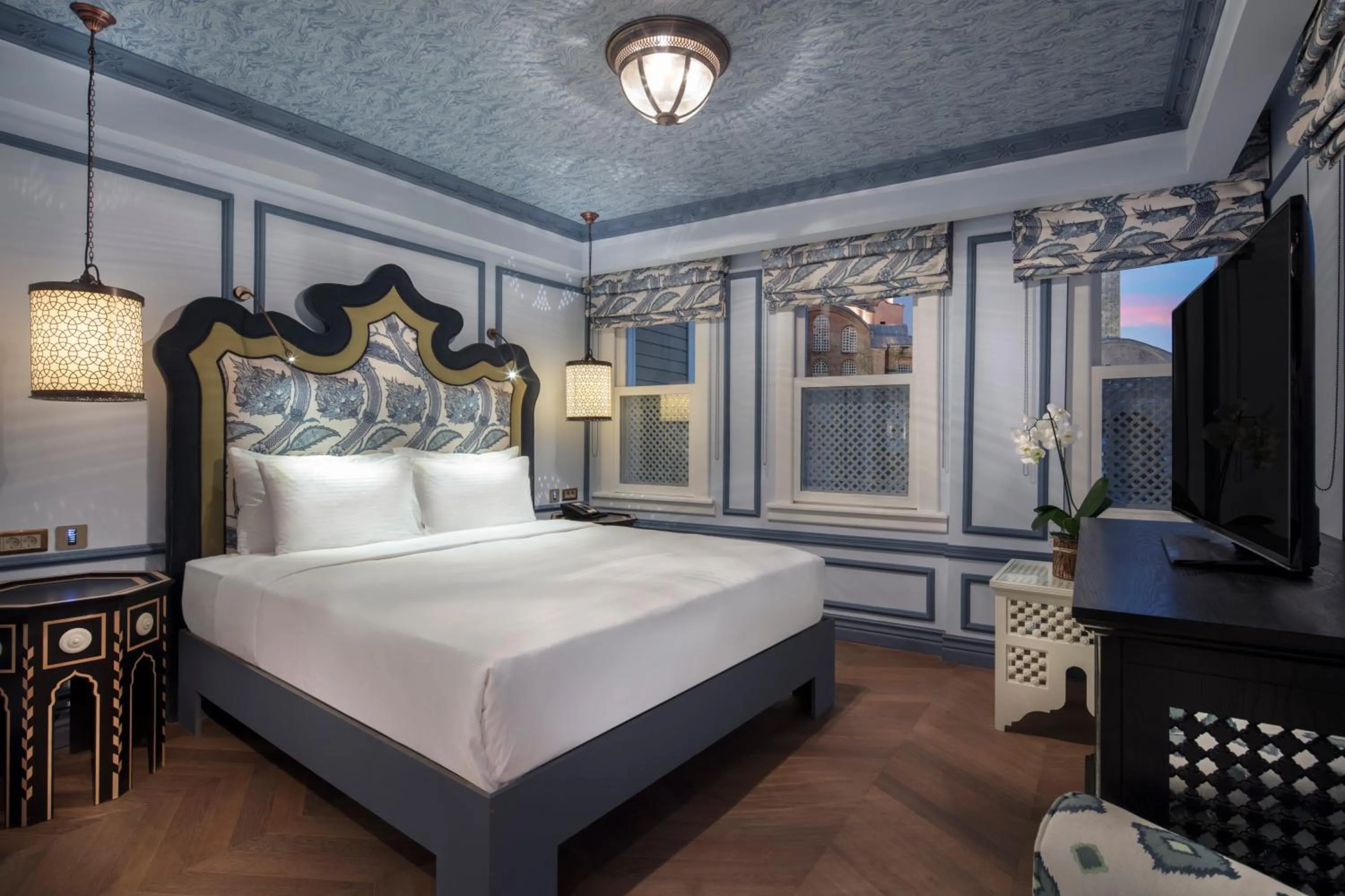 Bedroom, Bed in Hagia Sofia Mansions Istanbul, Curio Collection by Hilton