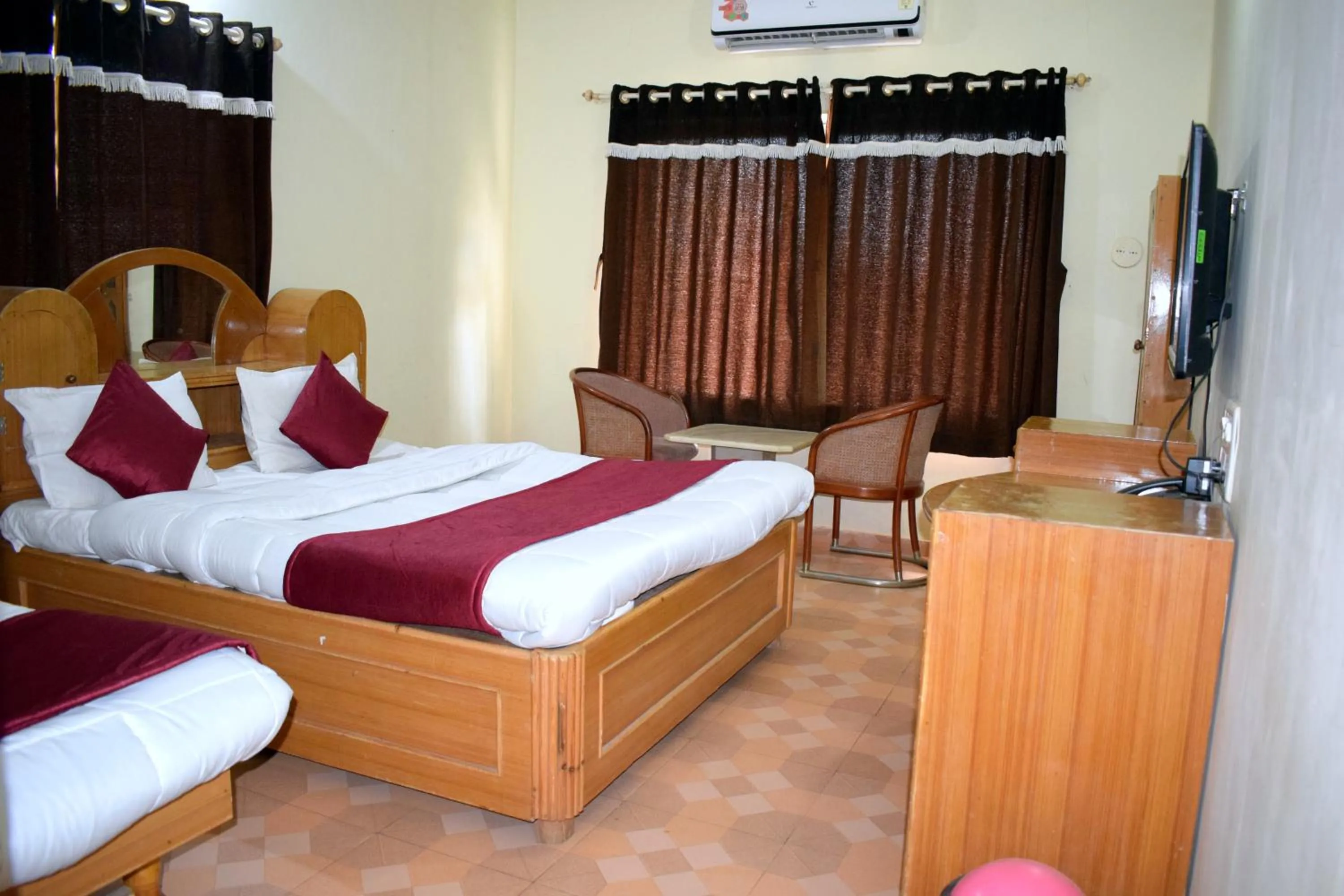 Living room, Bed in Manas Homestay by Sky Stays