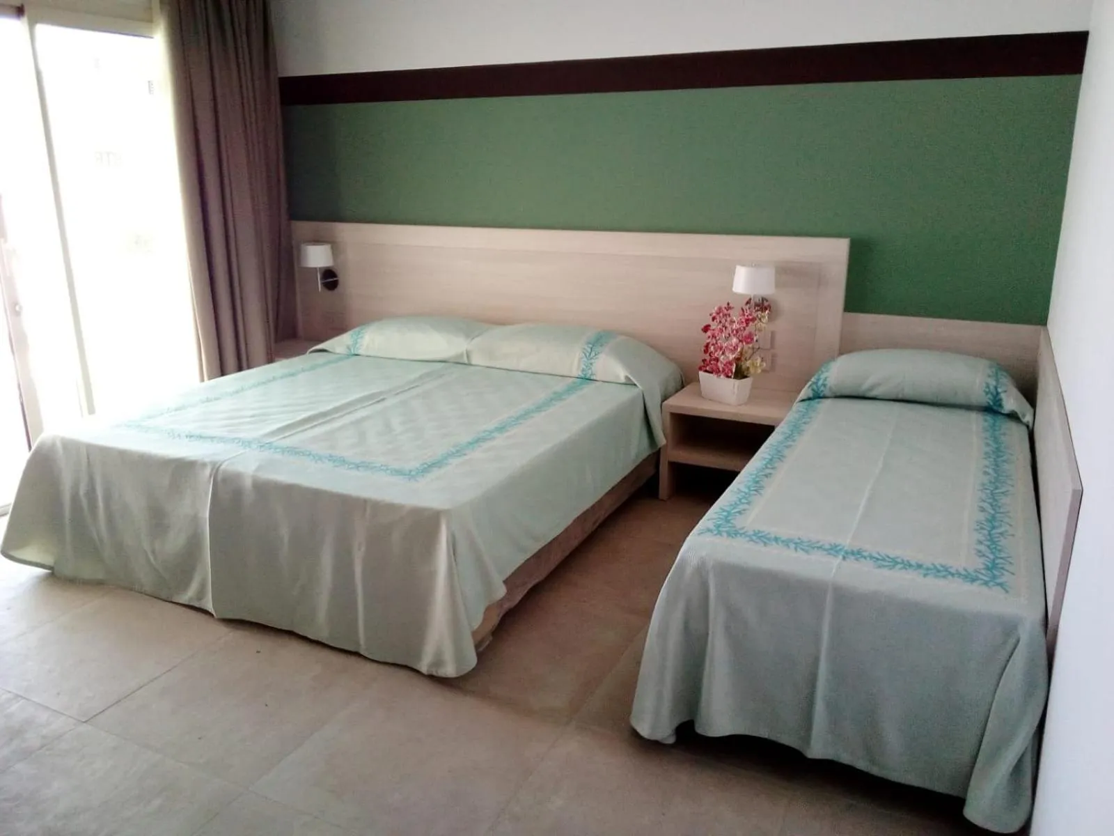 Photo of the whole room, Bed in Club Esse Cala Bitta