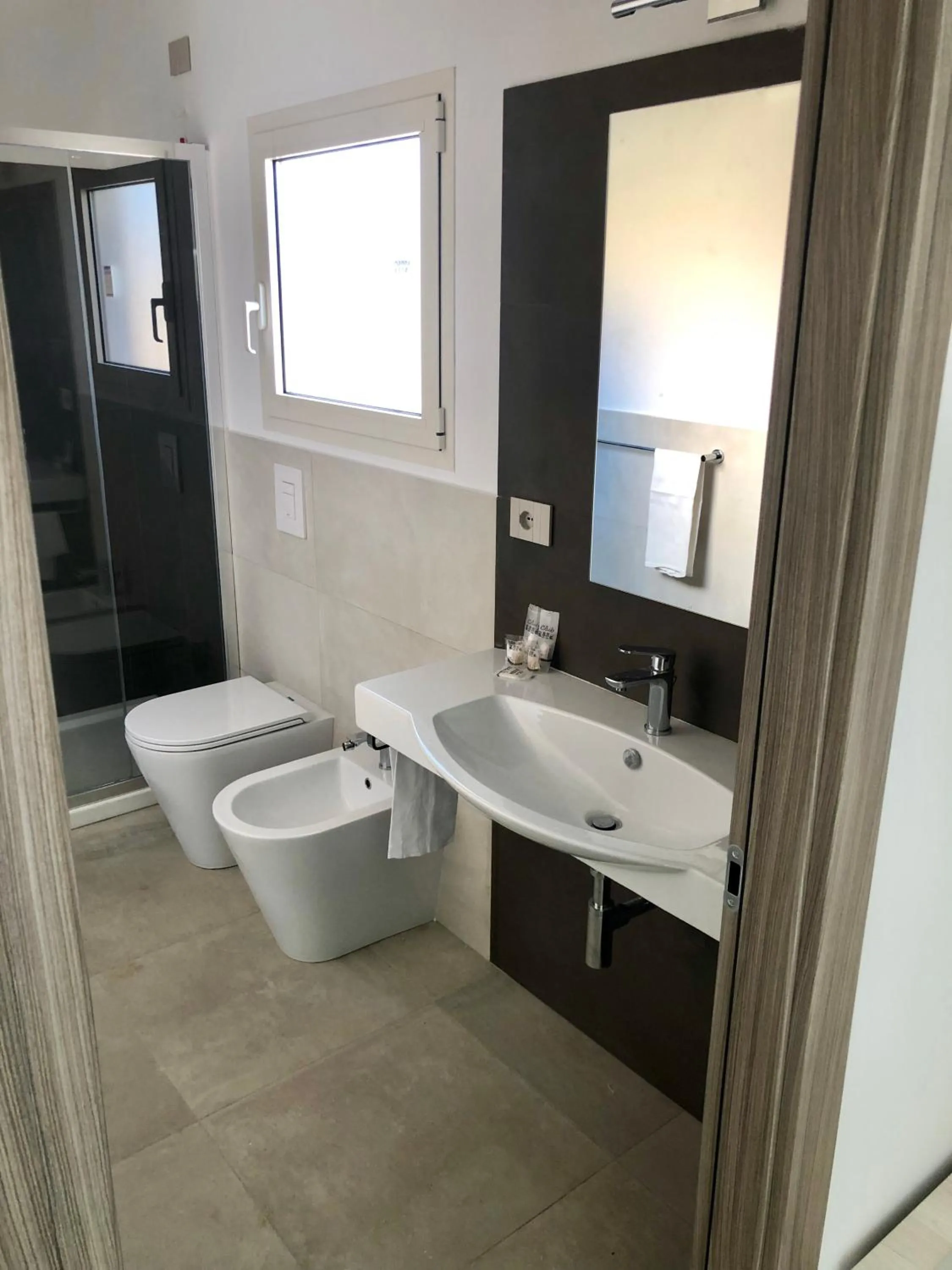 Toilet in Club Esse Cala Bitta