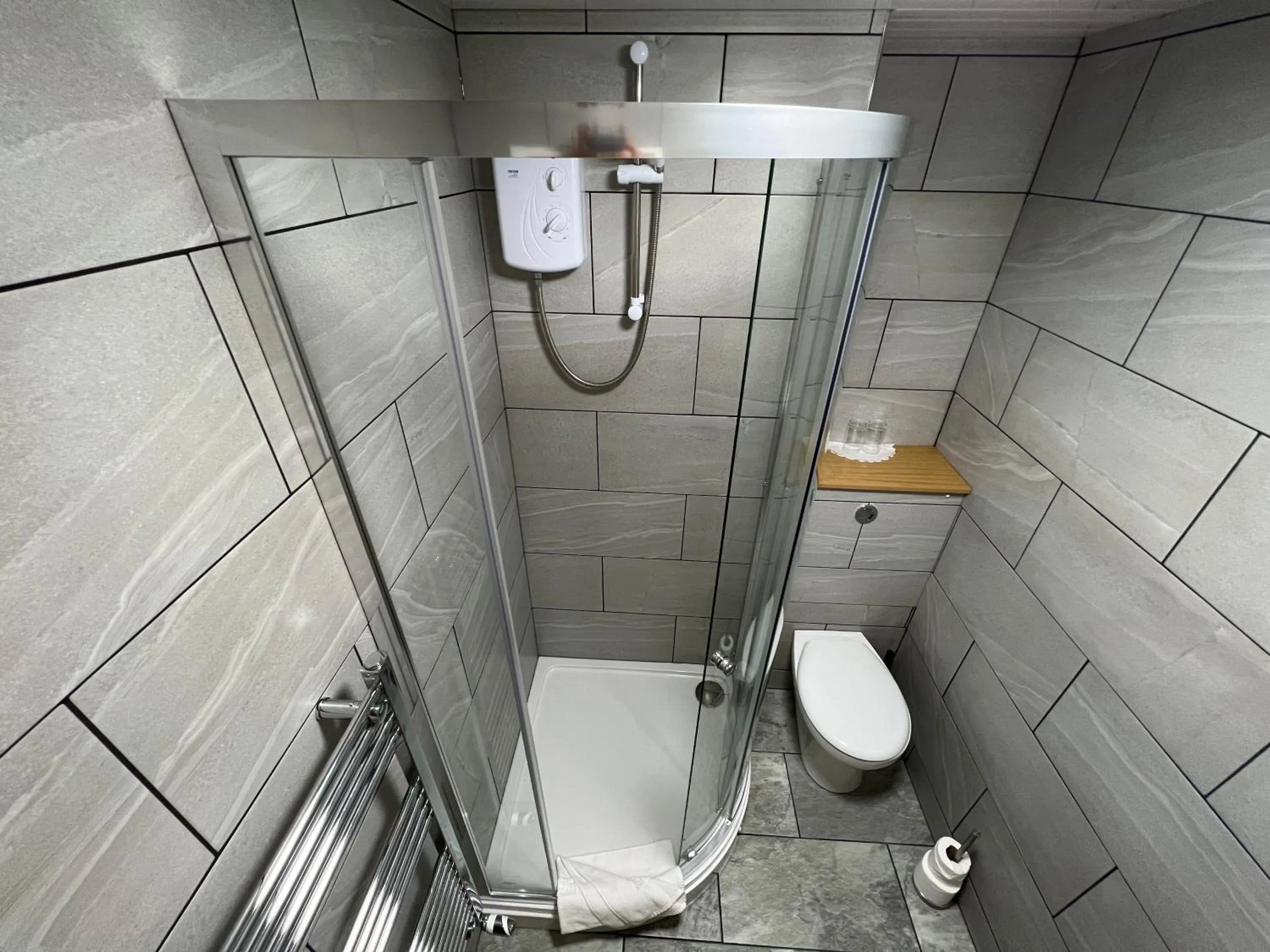 Shower in Auld Mill House Hotel