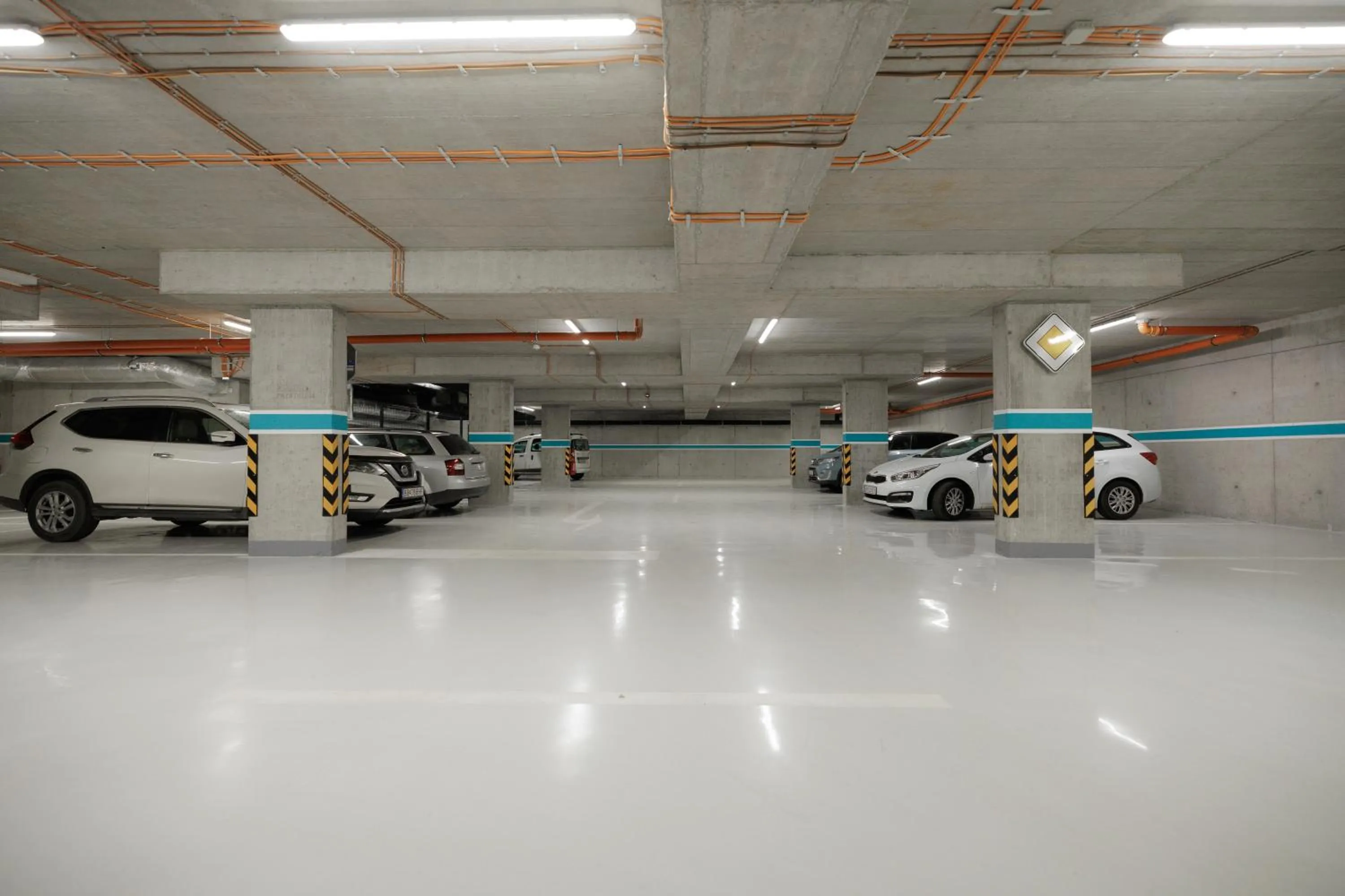 Parking in Hotel Arcade