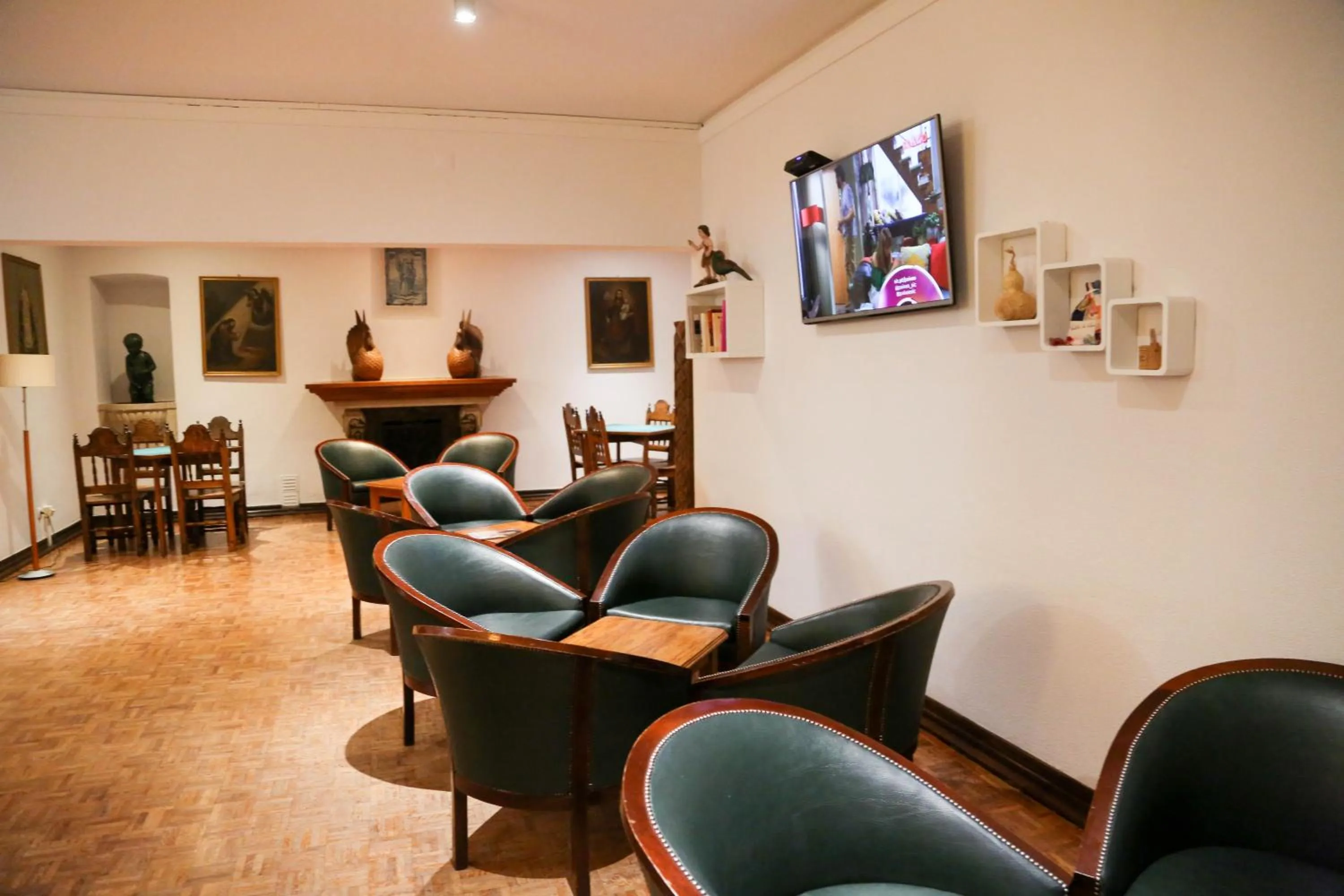 Lounge or bar in INATEL Castelo De Vide