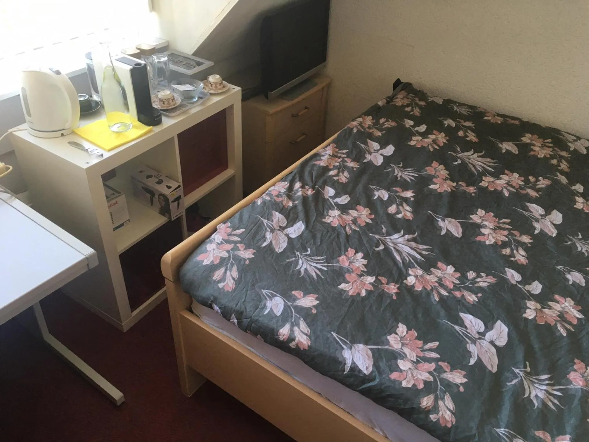 Bed in Wim's Place Schiphol Amsterdam Airport