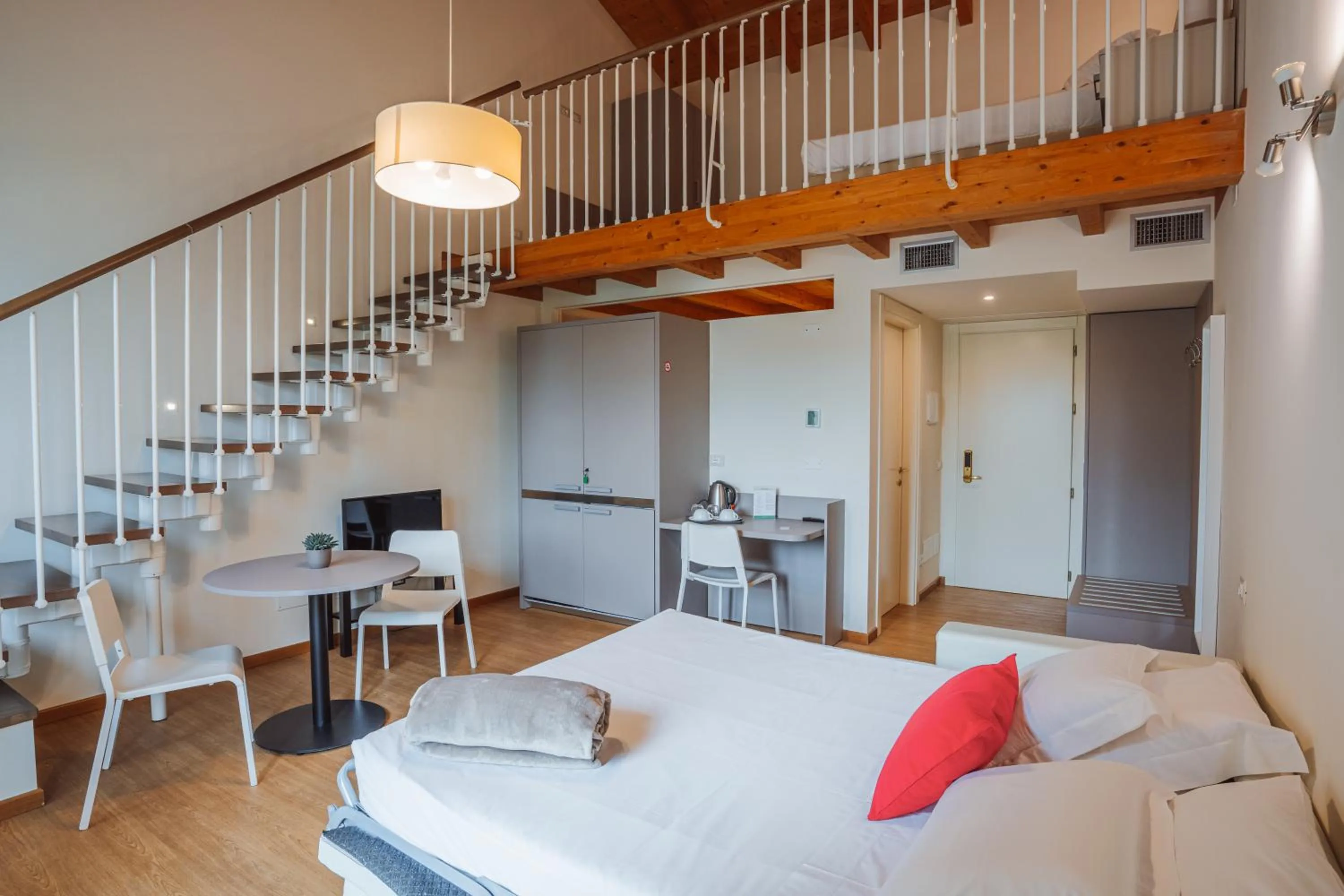 Photo of the whole room, Bed in Garda Relais