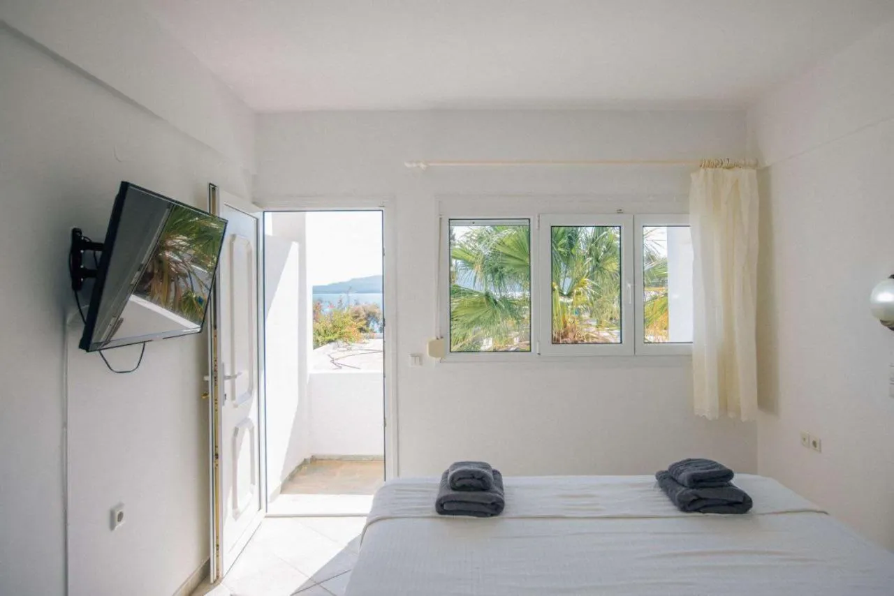 Bed in Lagada Beach Hotel