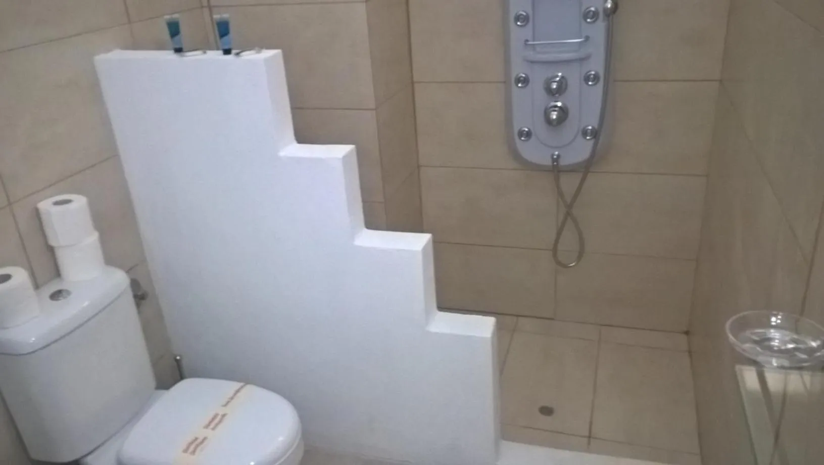 Shower in Lagada Beach Hotel