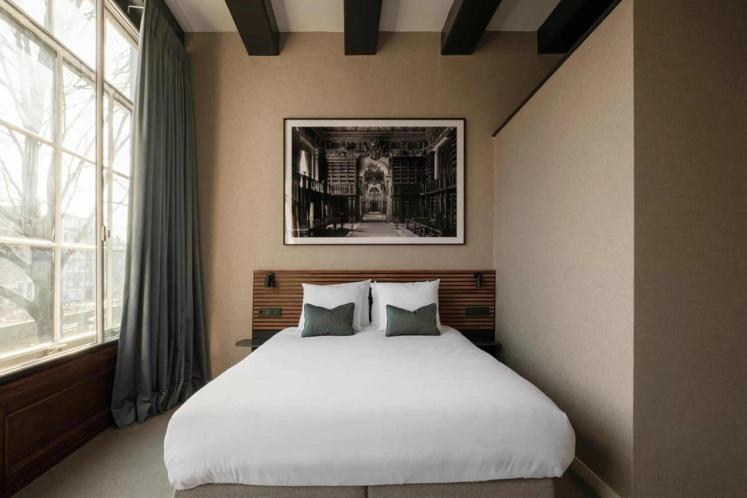 Bedroom, Bed in Adam's Canal House