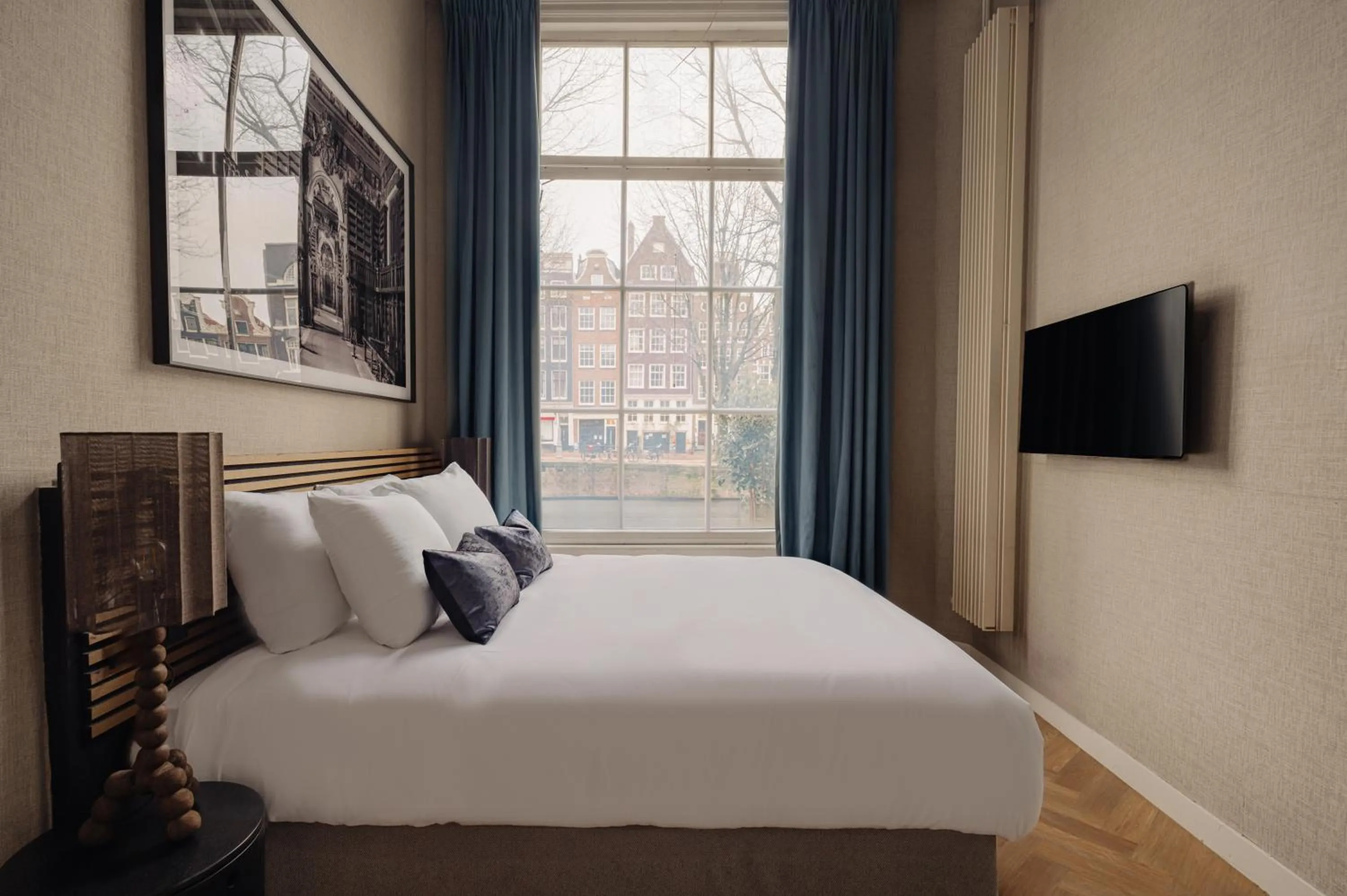 Bedroom, Bed in Adam's Canal House