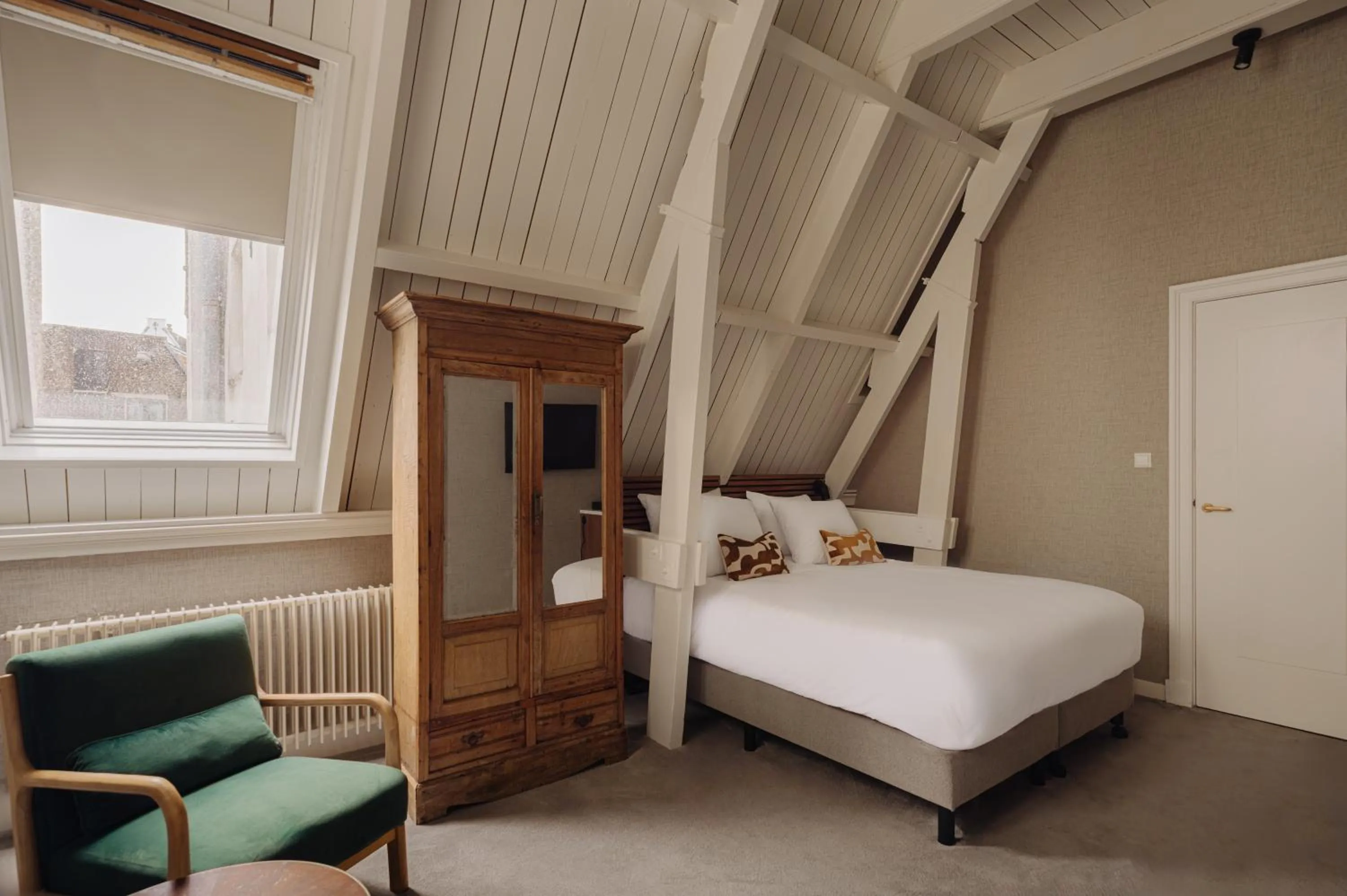 Bed in Adam's Canal House